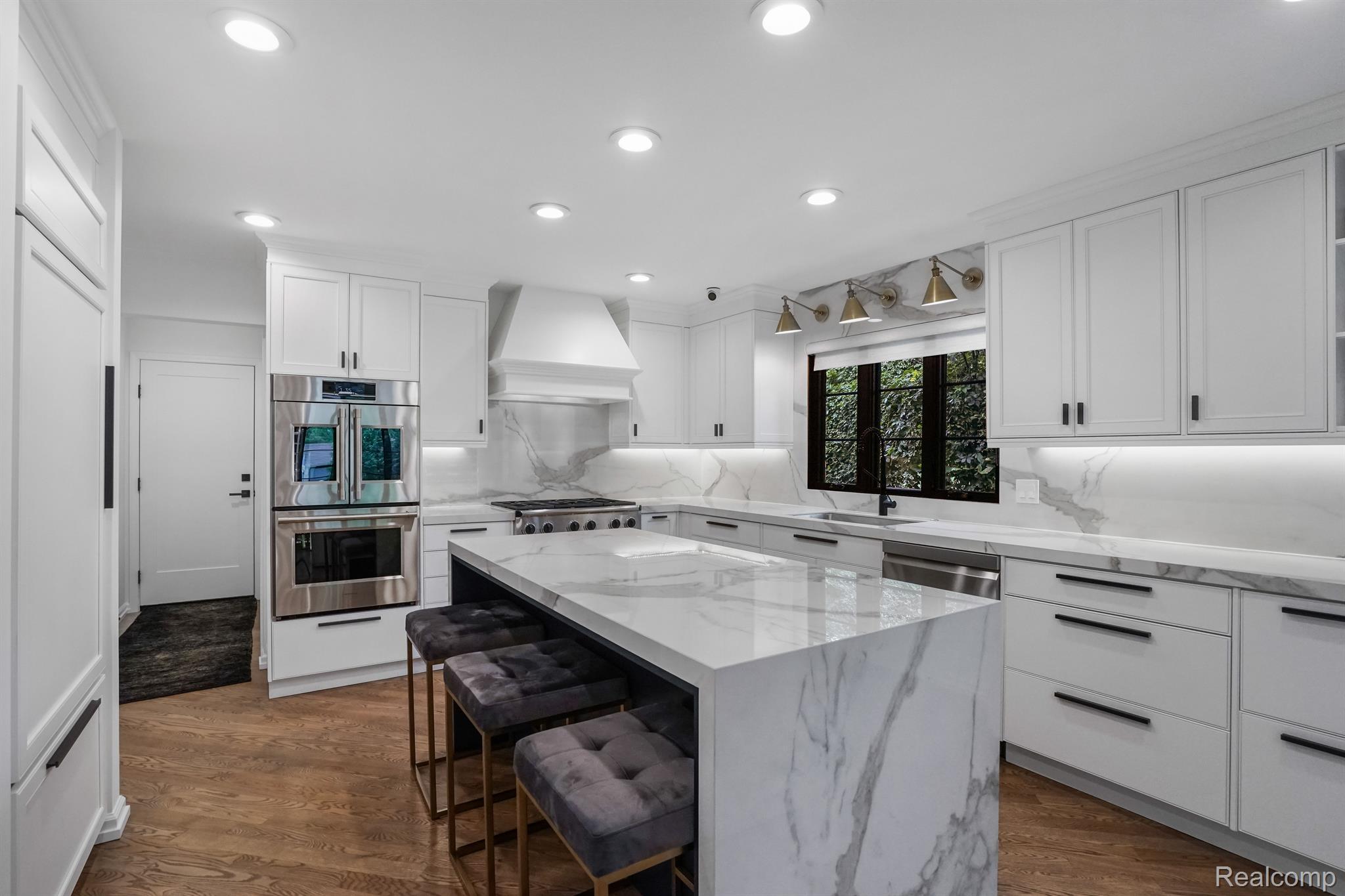 1422 WESTBORO Drive