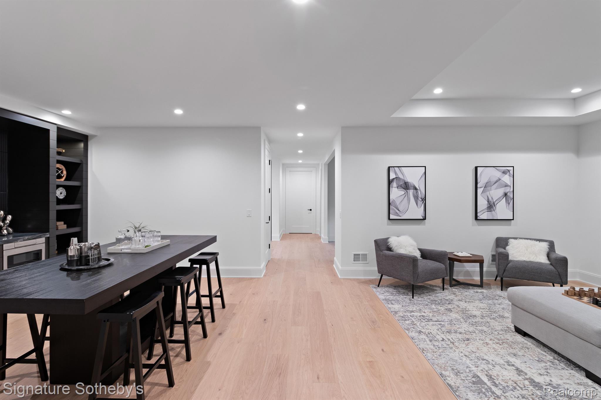 407 GREENWOOD Street