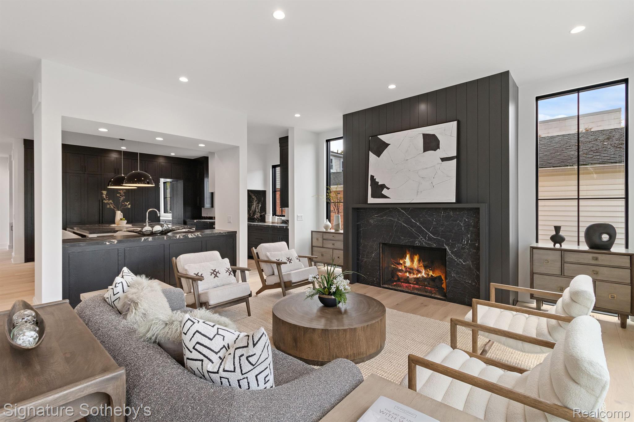 407 GREENWOOD Street