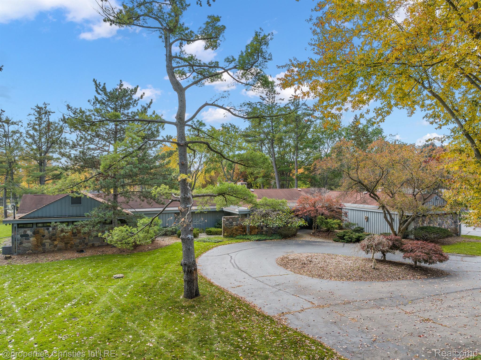 30542 Hickory Lane