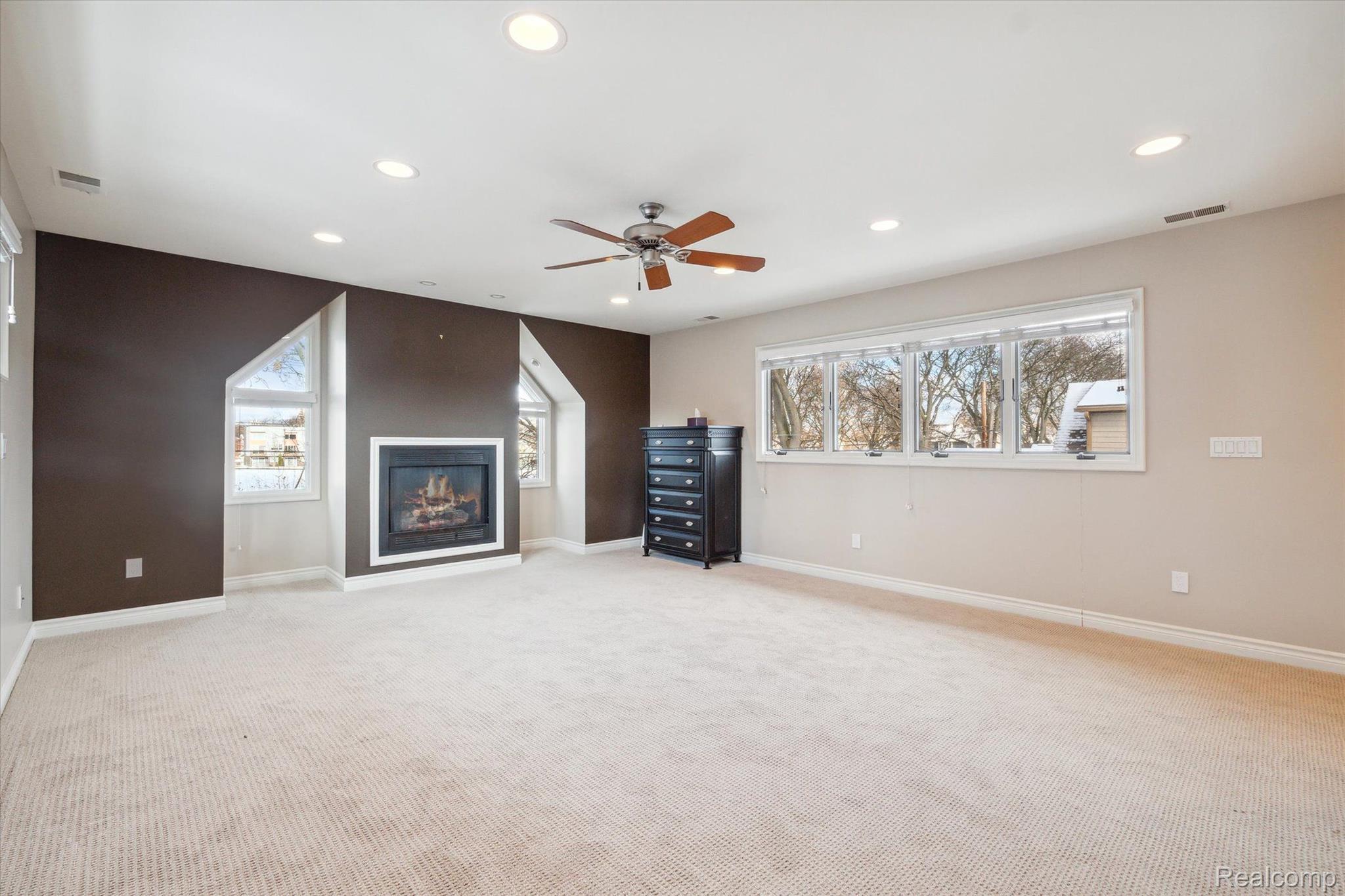 499 BENNAVILLE Avenue