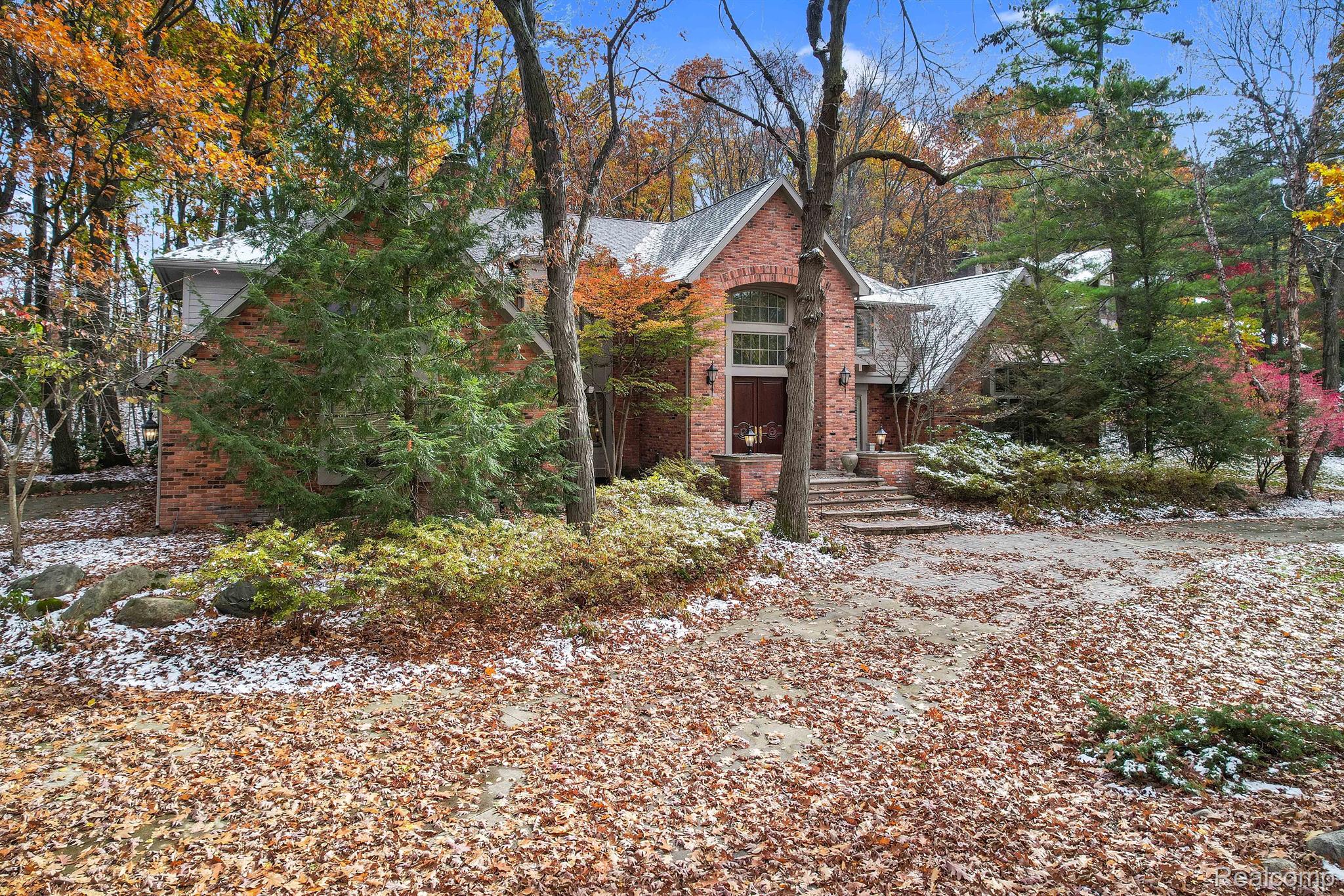 335 PINE RIDGE Drive