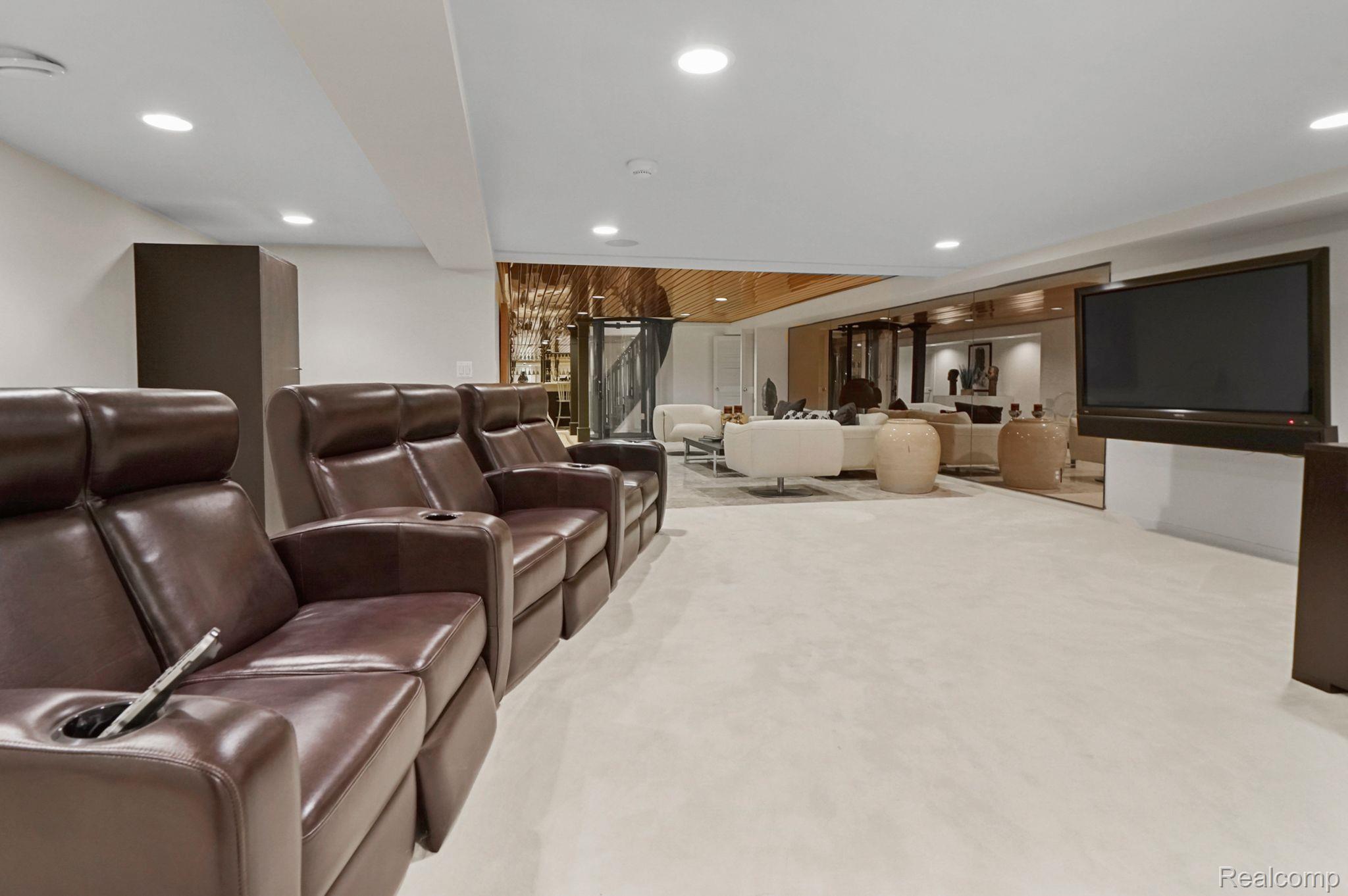 335 PINE RIDGE Drive