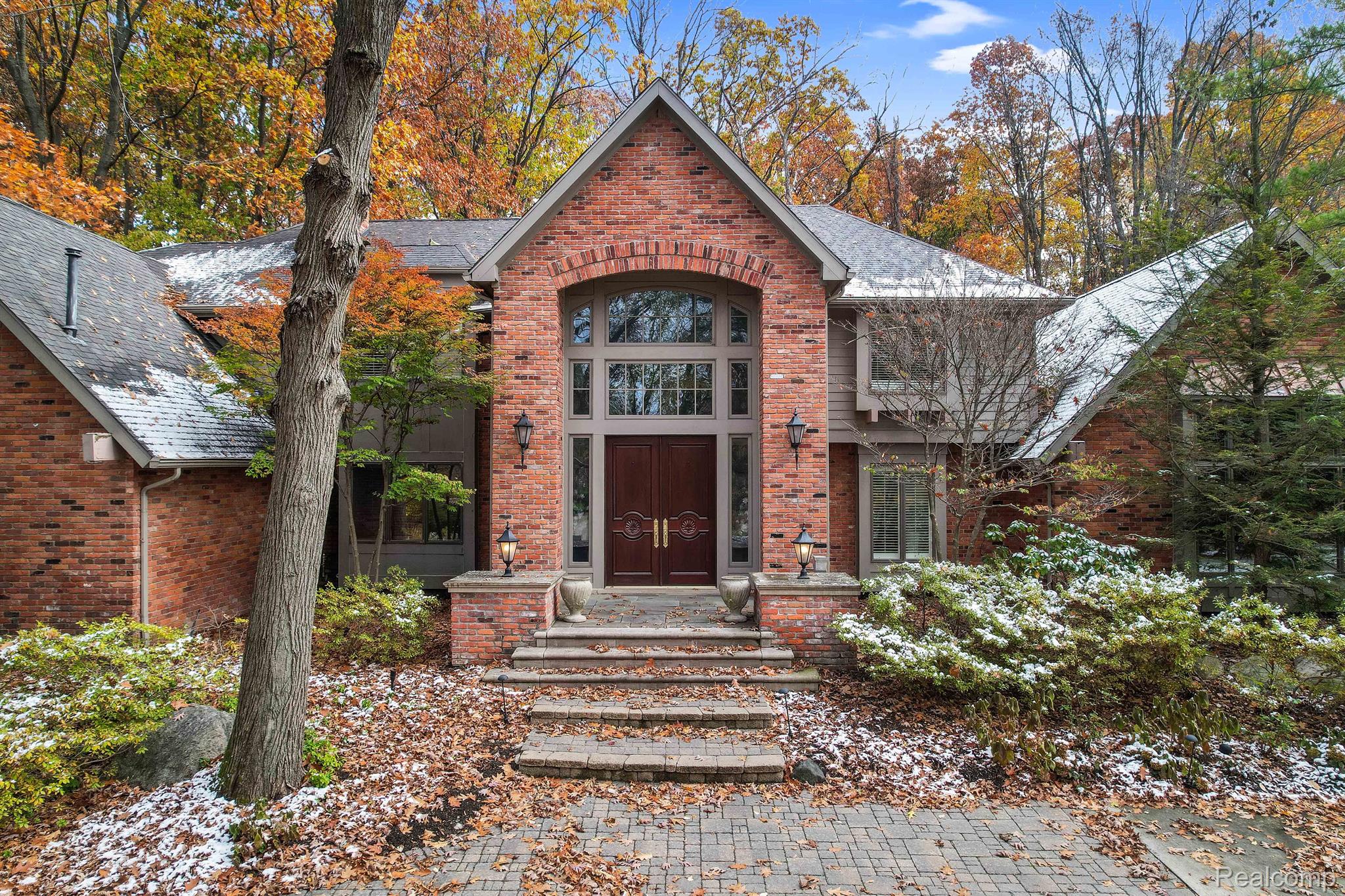 335 PINE RIDGE Drive