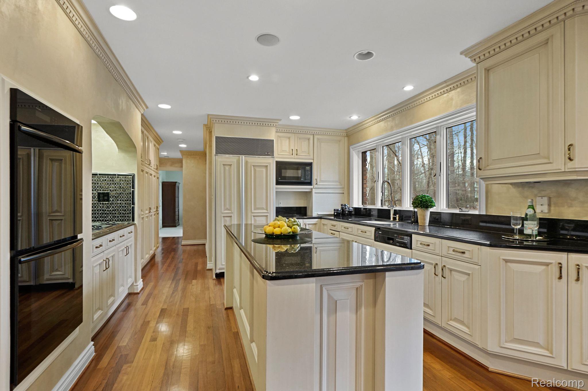 335 PINE RIDGE Drive