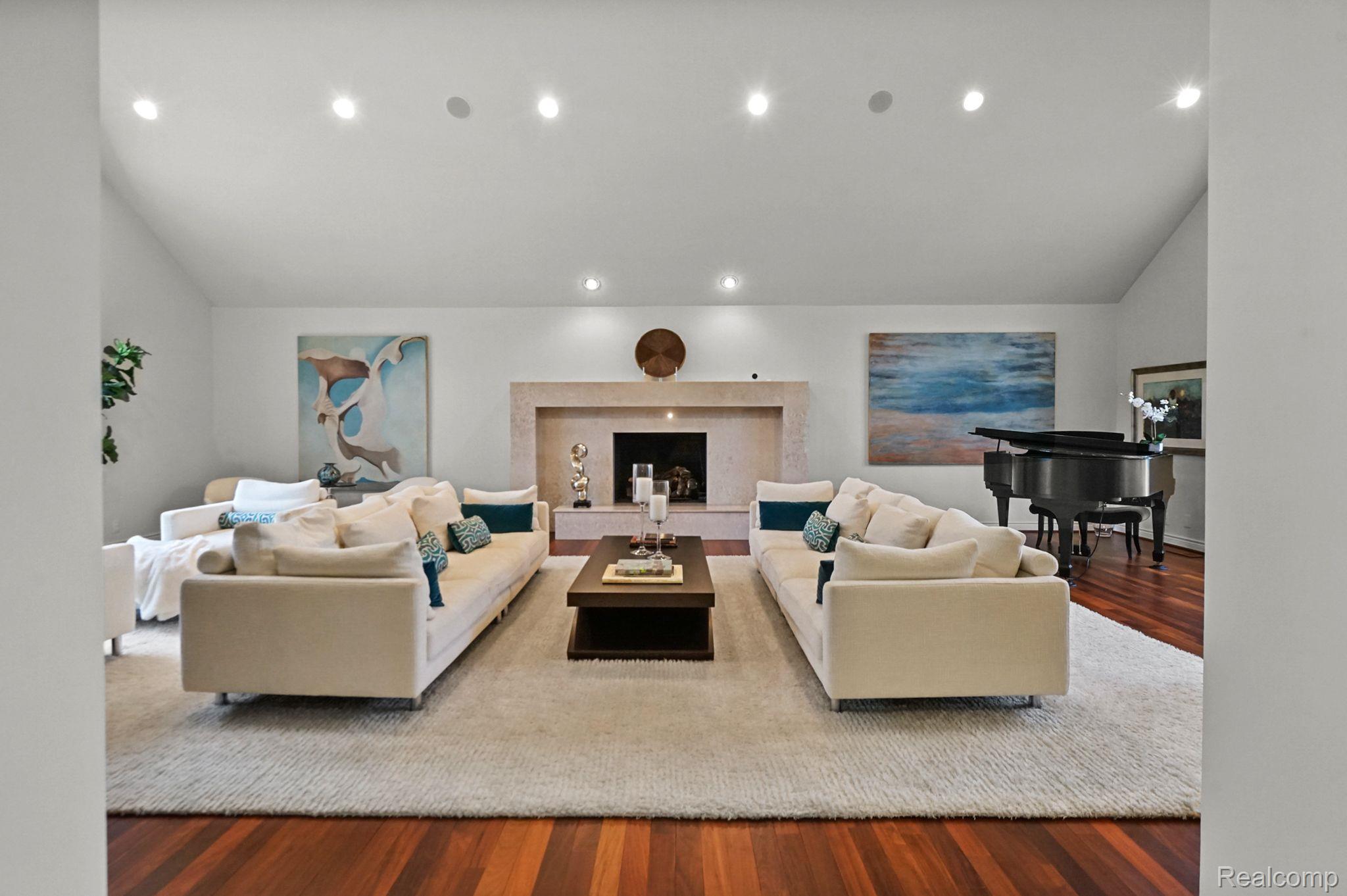 335 PINE RIDGE Drive
