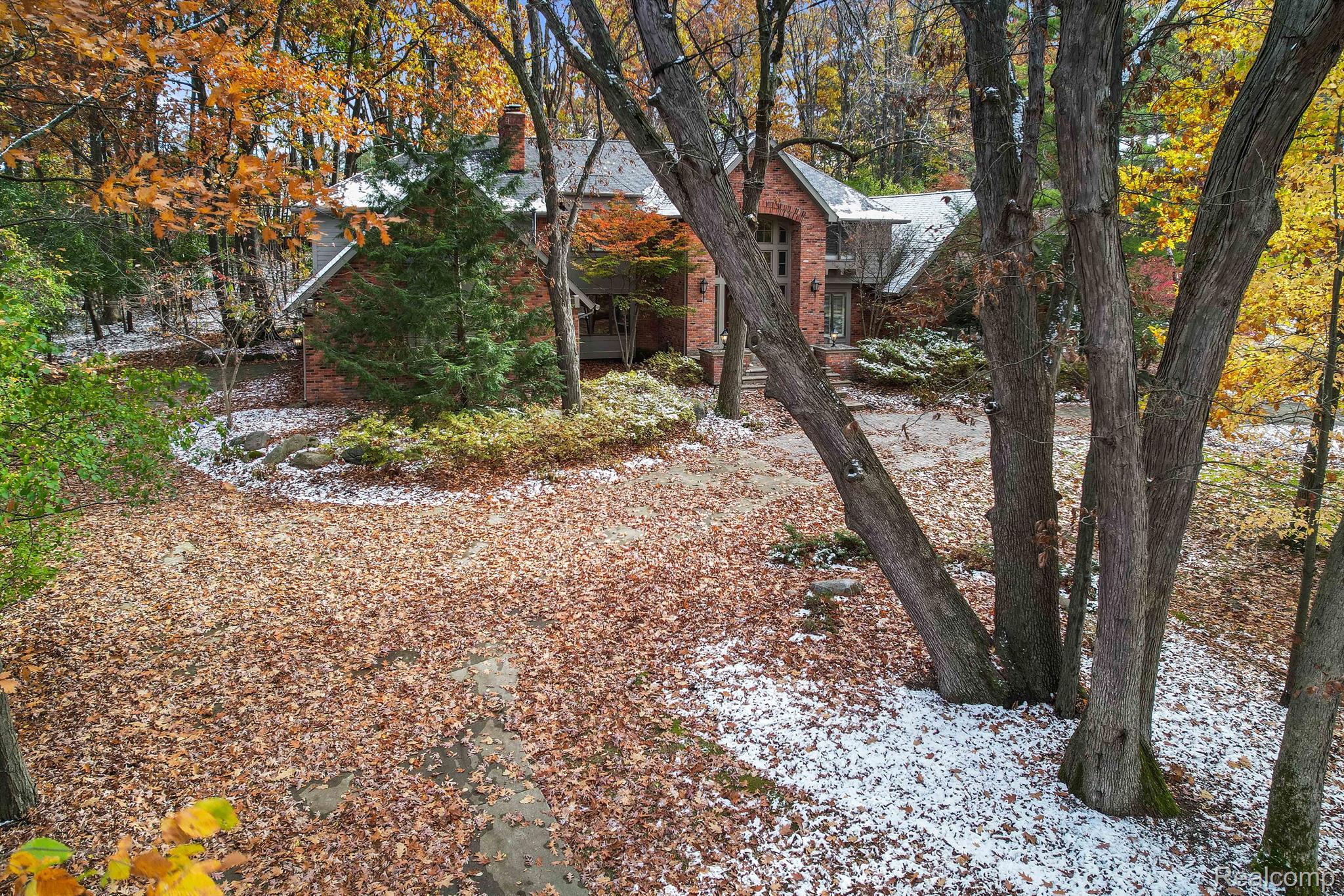 335 PINE RIDGE Drive