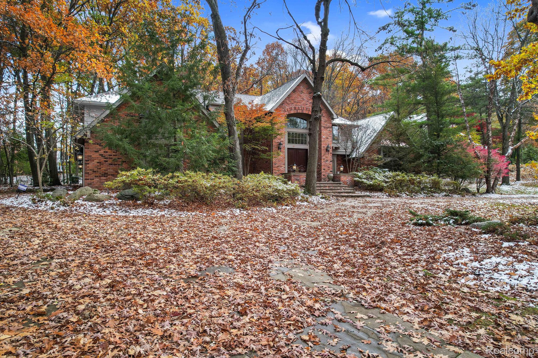 335 PINE RIDGE Drive