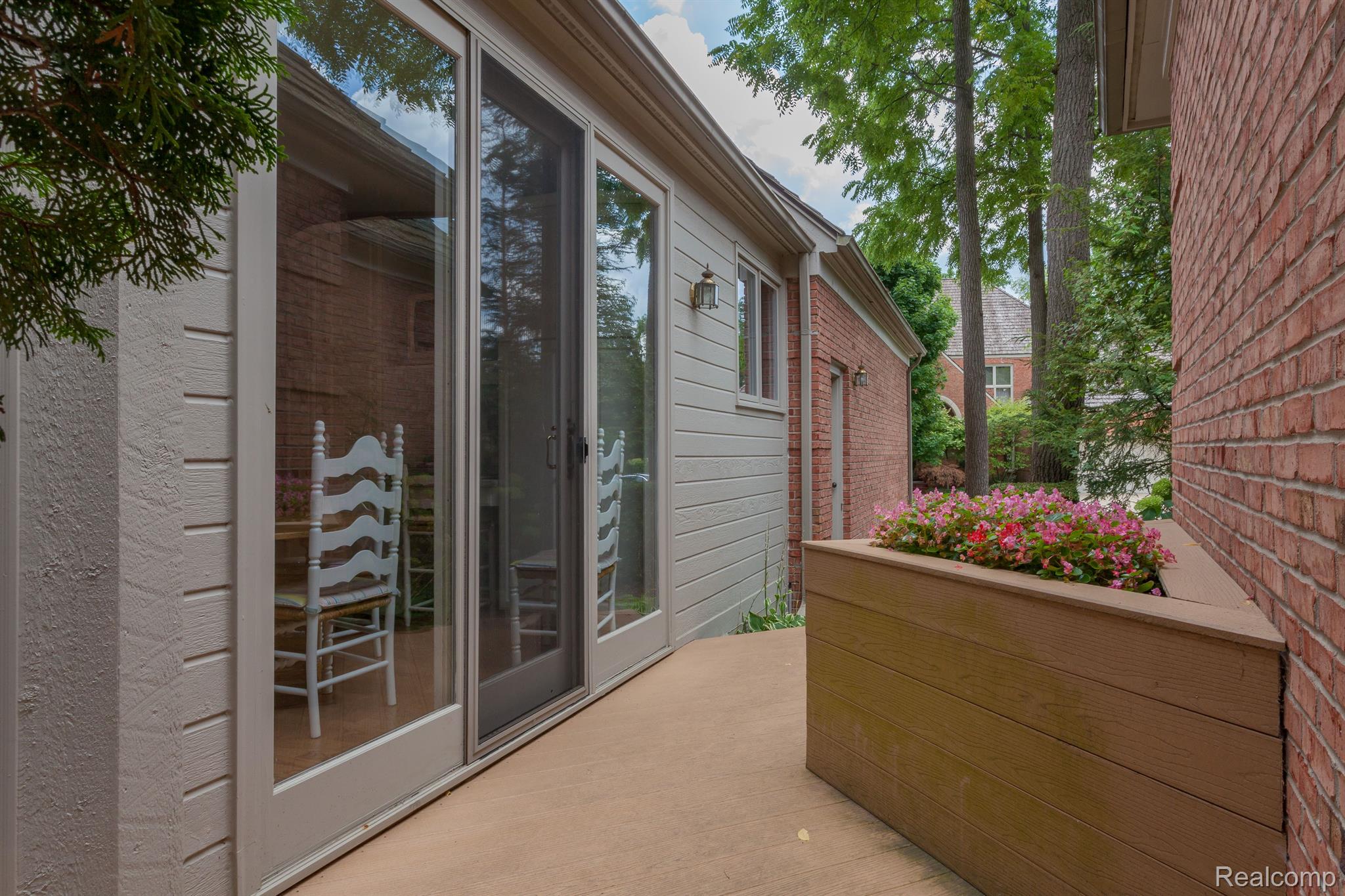 1164 Lone Pine Woods 3L