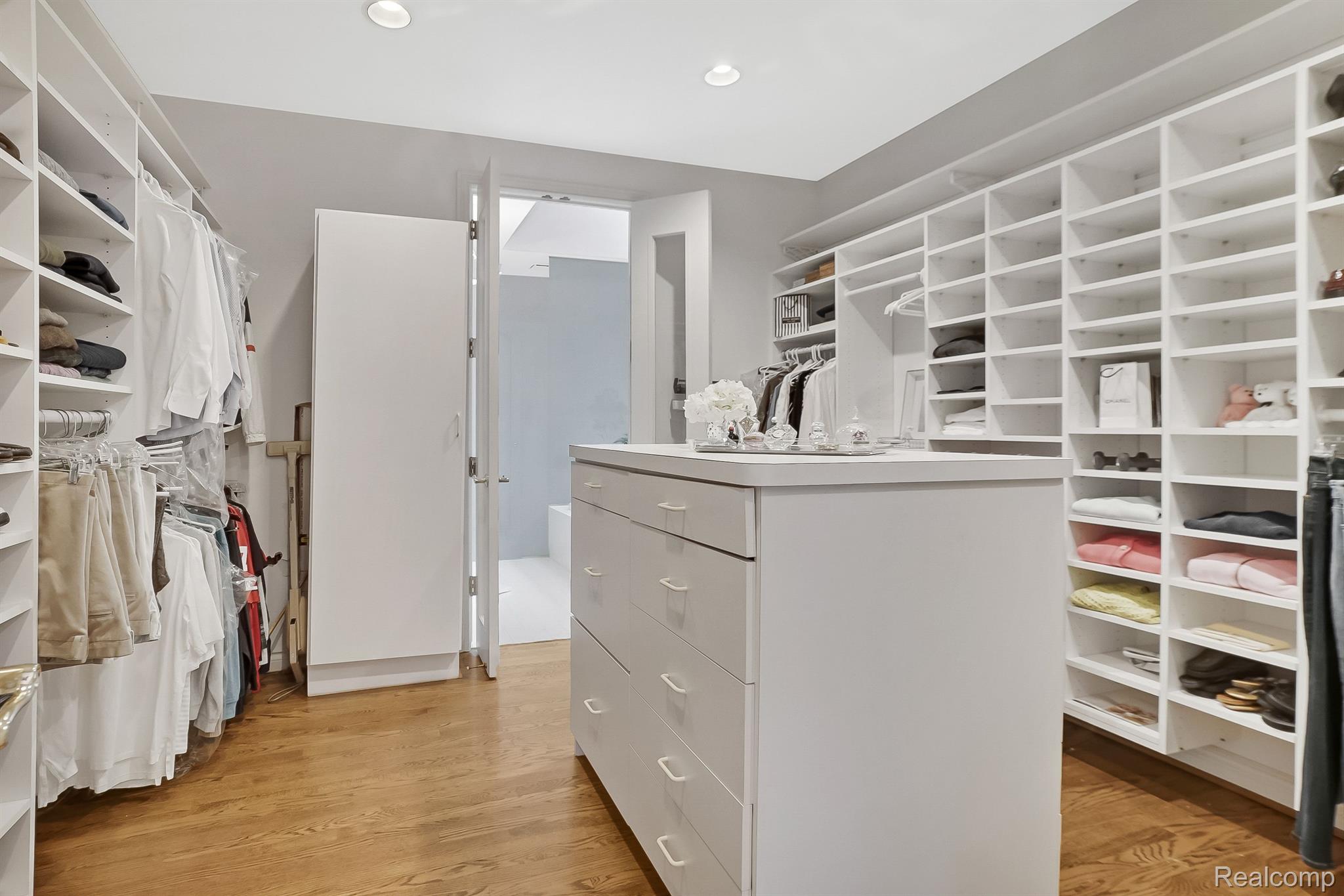 1164 Lone Pine Woods 3L