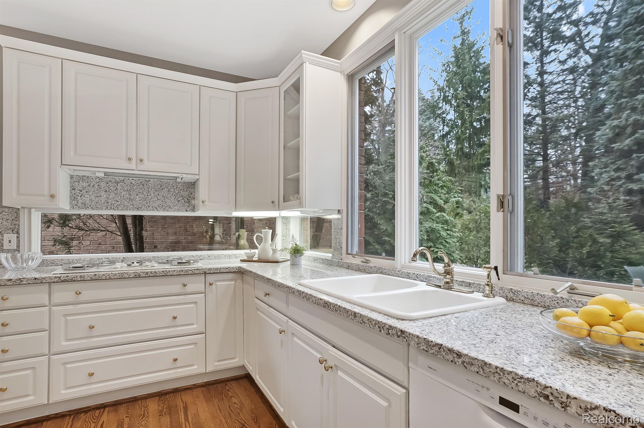 1164 Lone Pine Woods 3L