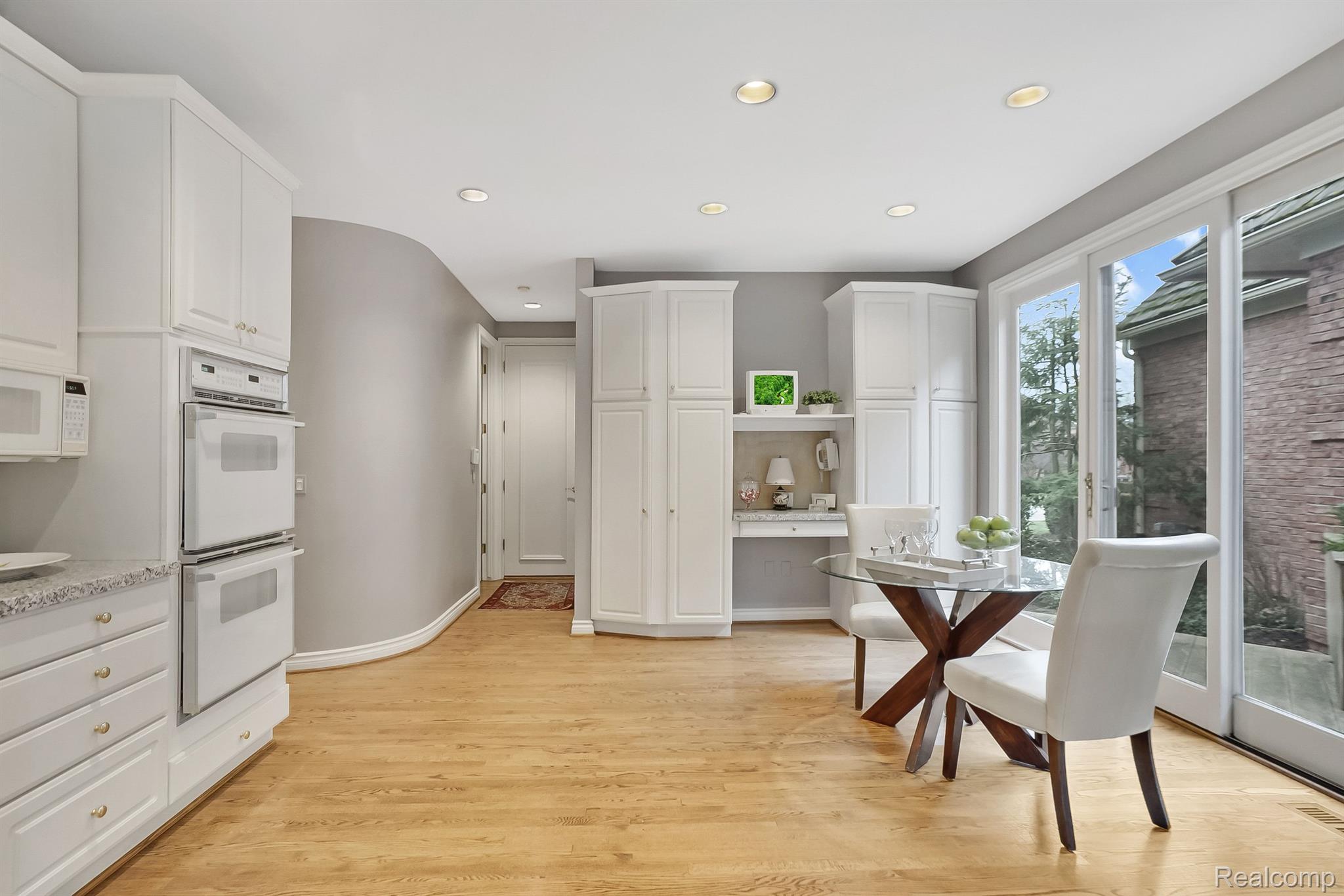 1164 Lone Pine Woods 3L