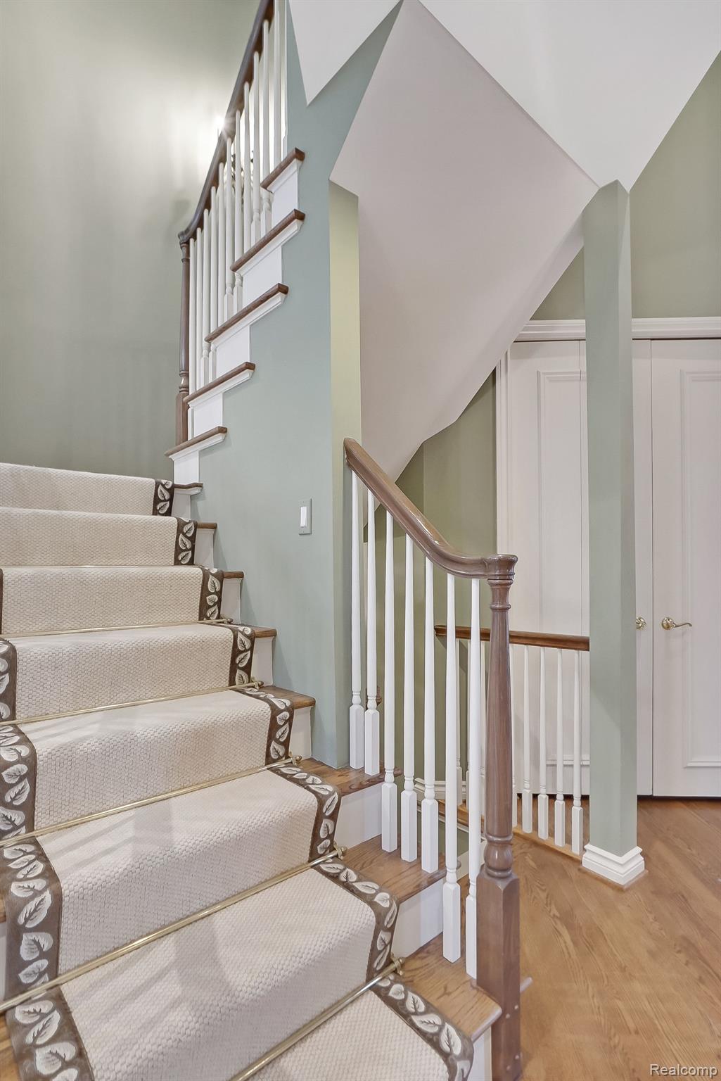 1164 Lone Pine Woods 3L