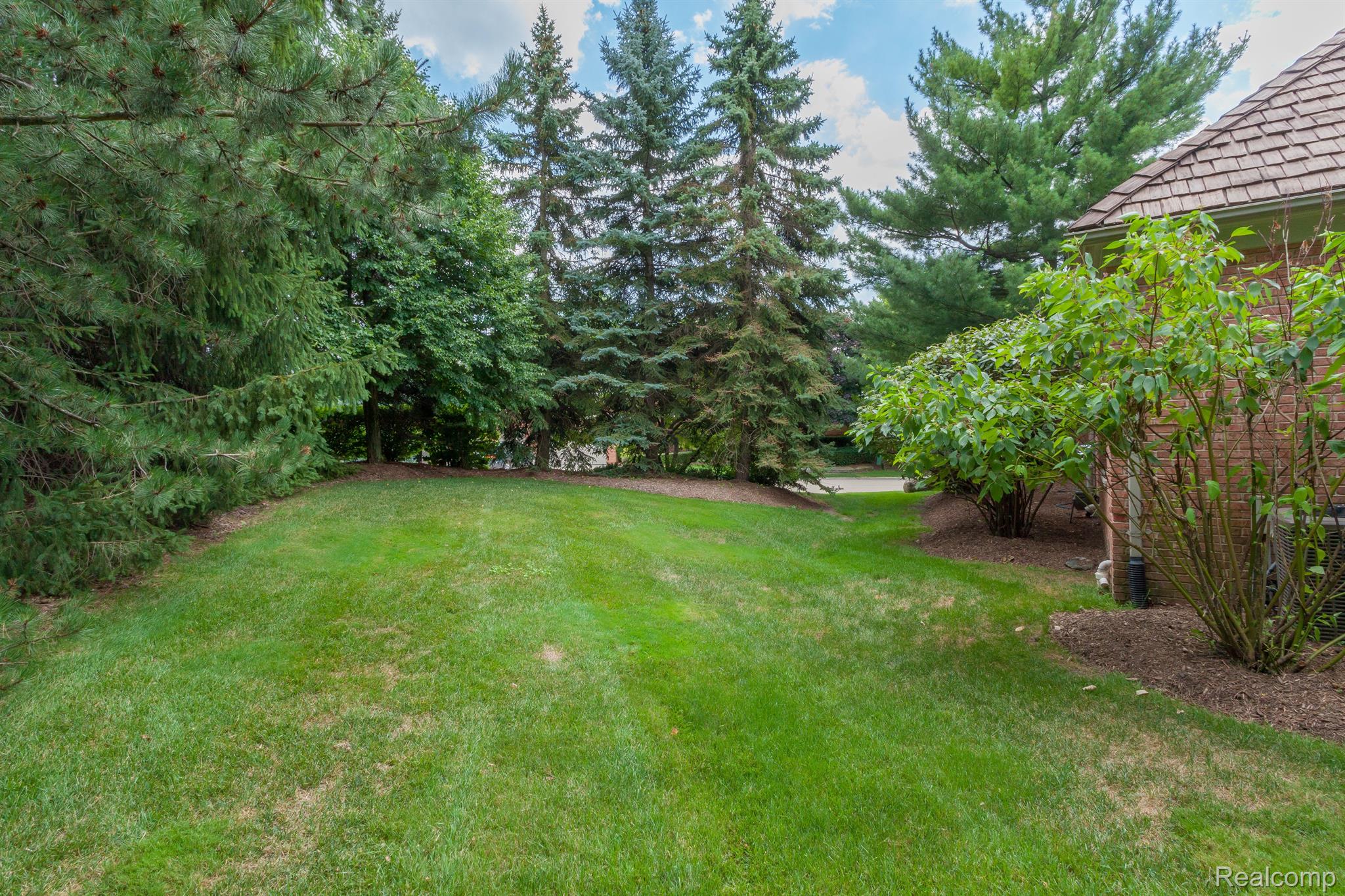 1164 Lone Pine Woods 3L