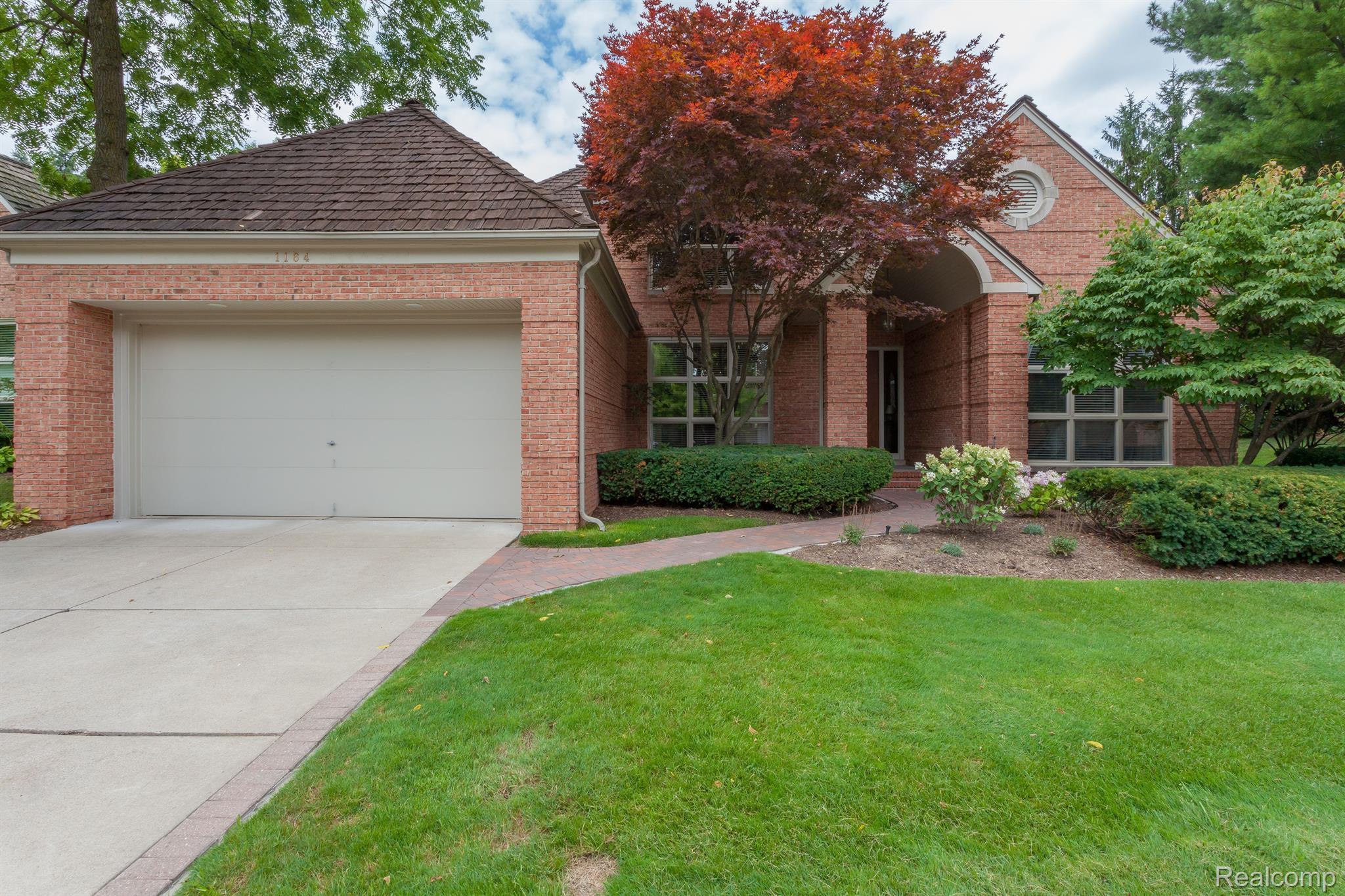 1164 Lone Pine Woods 3L
