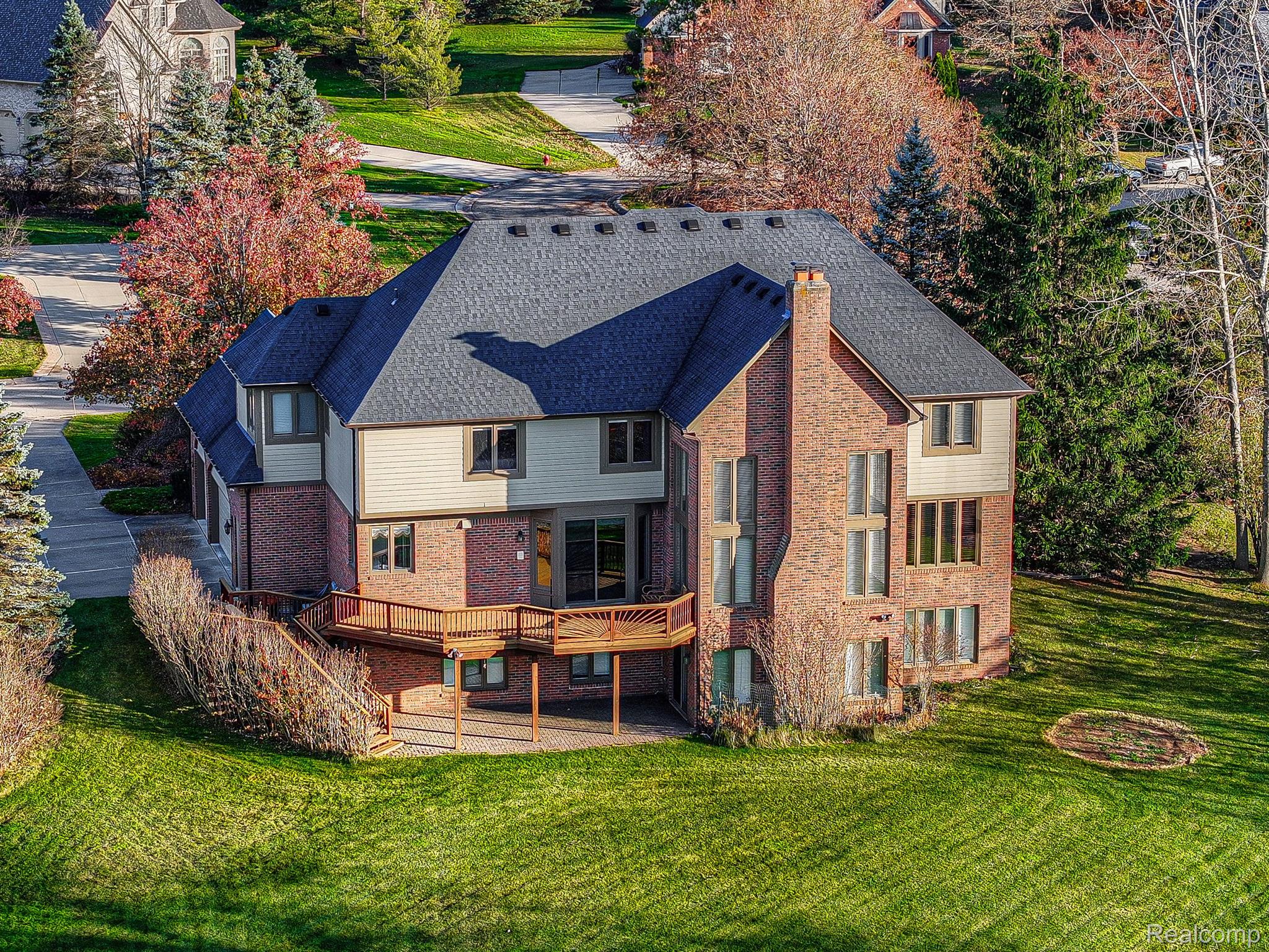 3890 MOUNTAIN LAUREL Boulevard