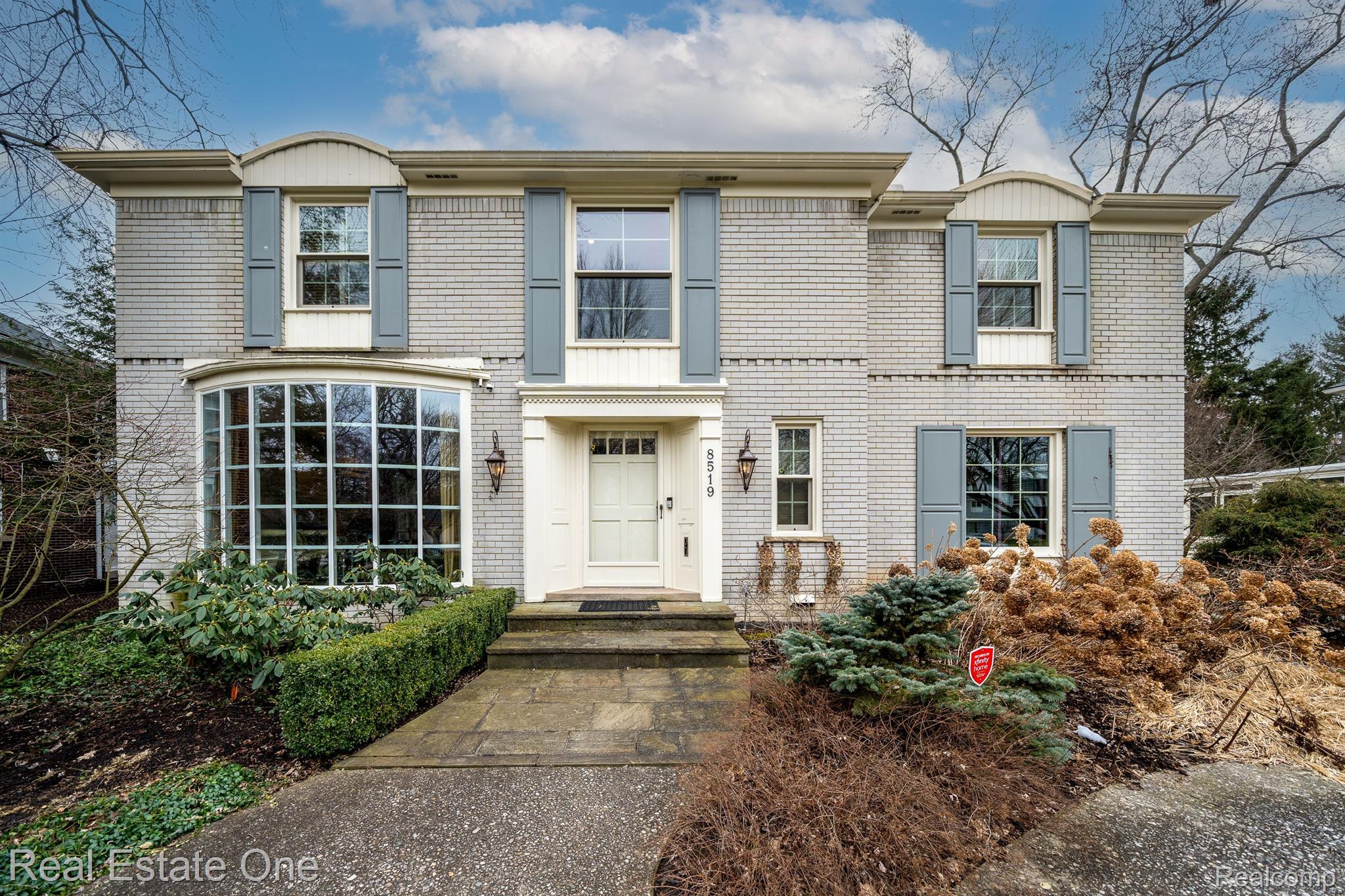 8519 HENDRIE Boulevard