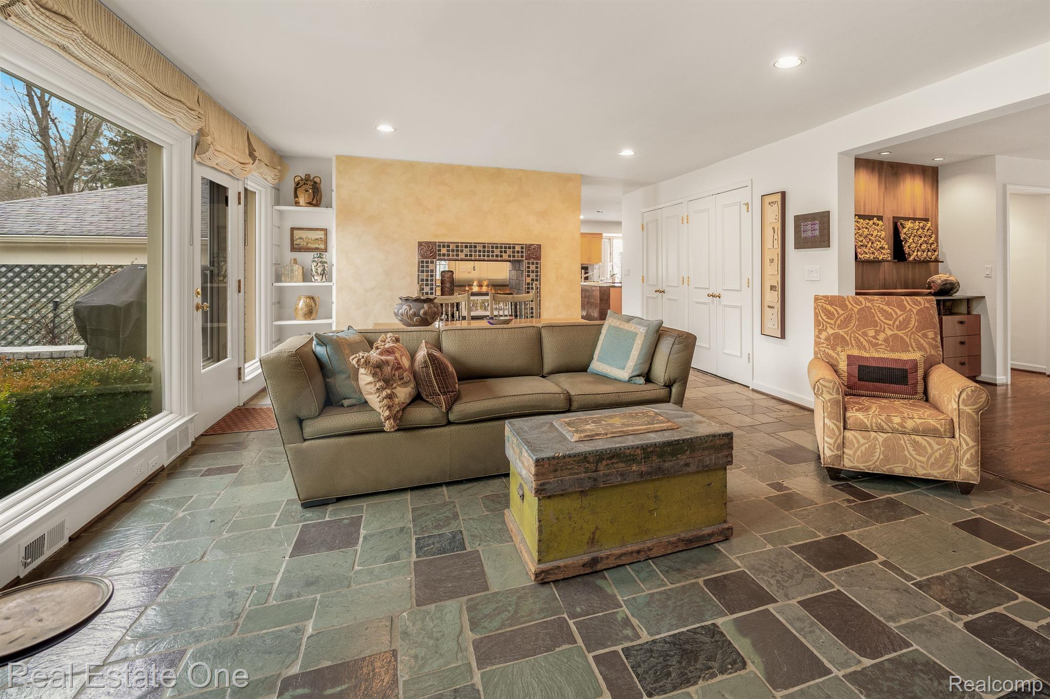 8519 HENDRIE Boulevard