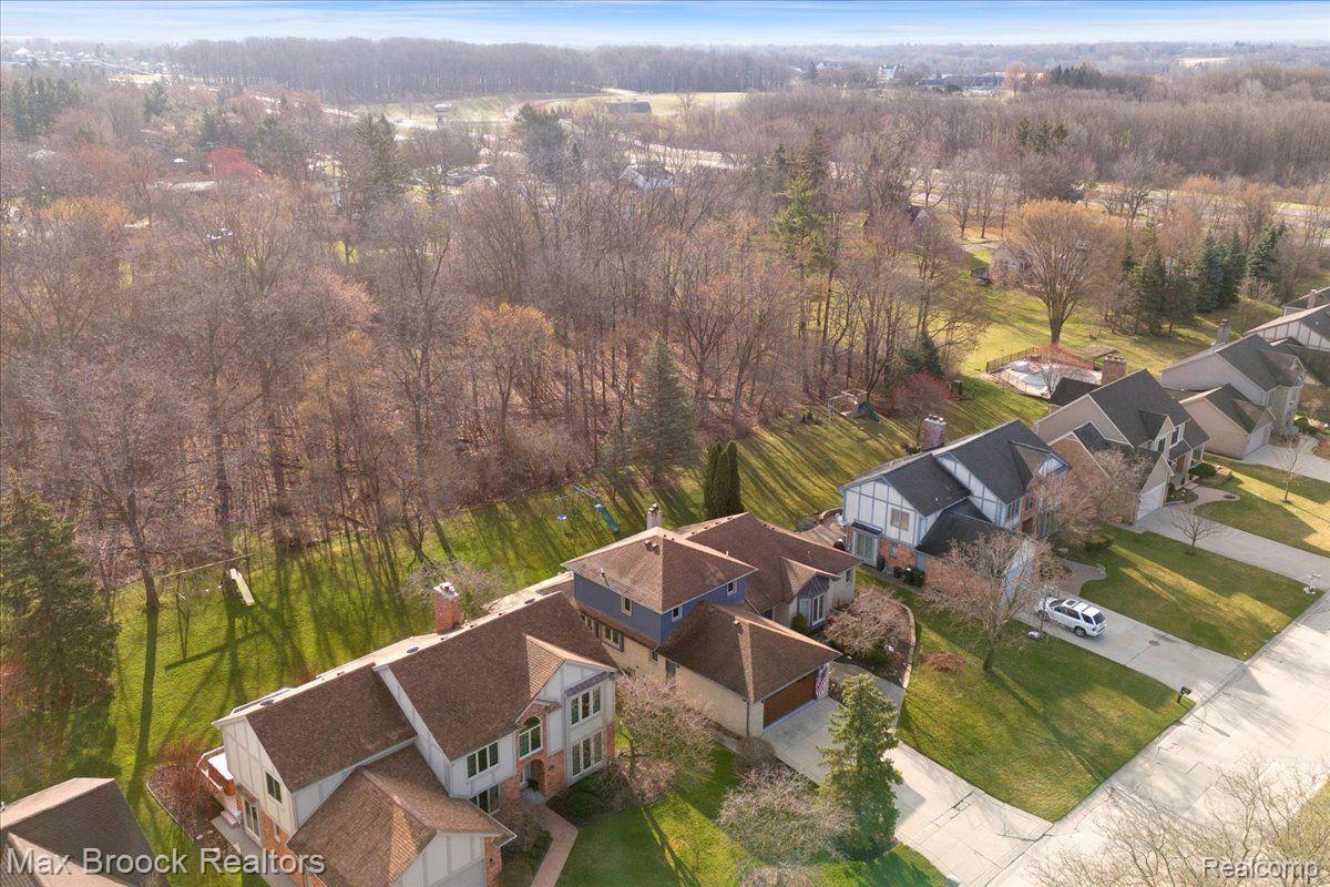 190 Stonetree Circle