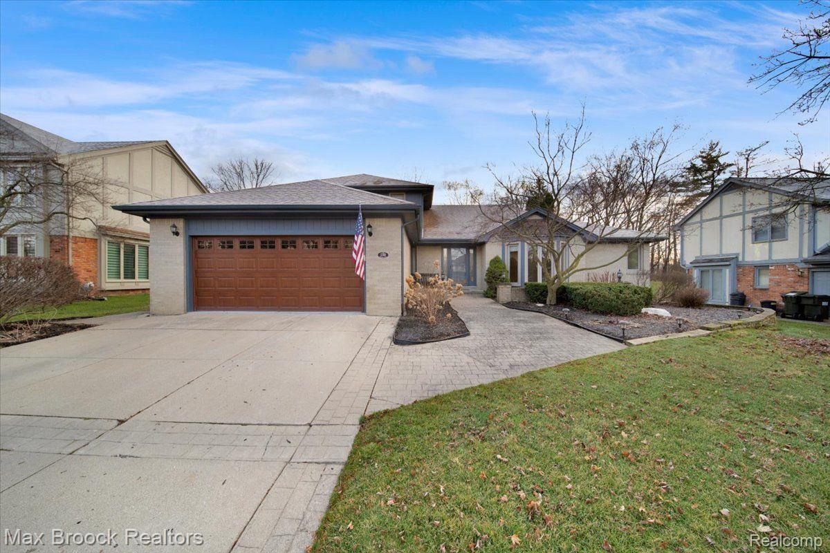 190 Stonetree Circle