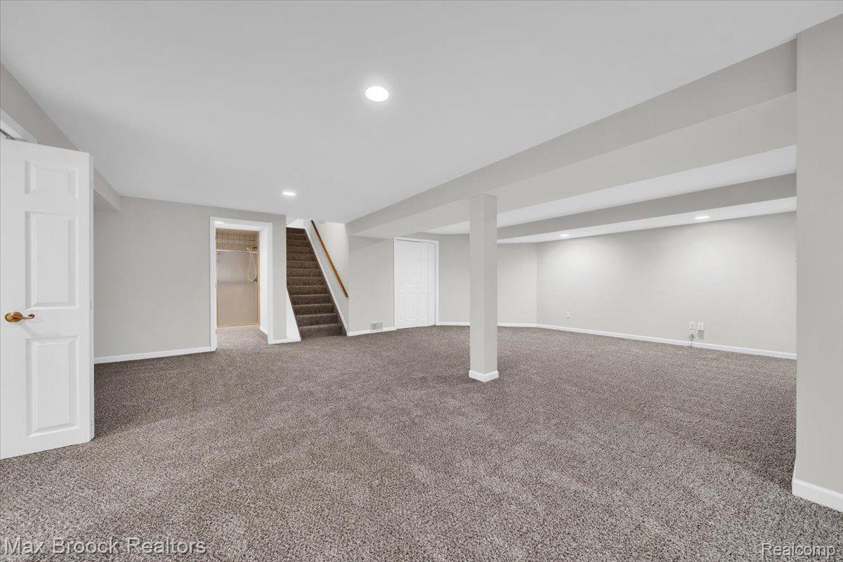 190 Stonetree Circle