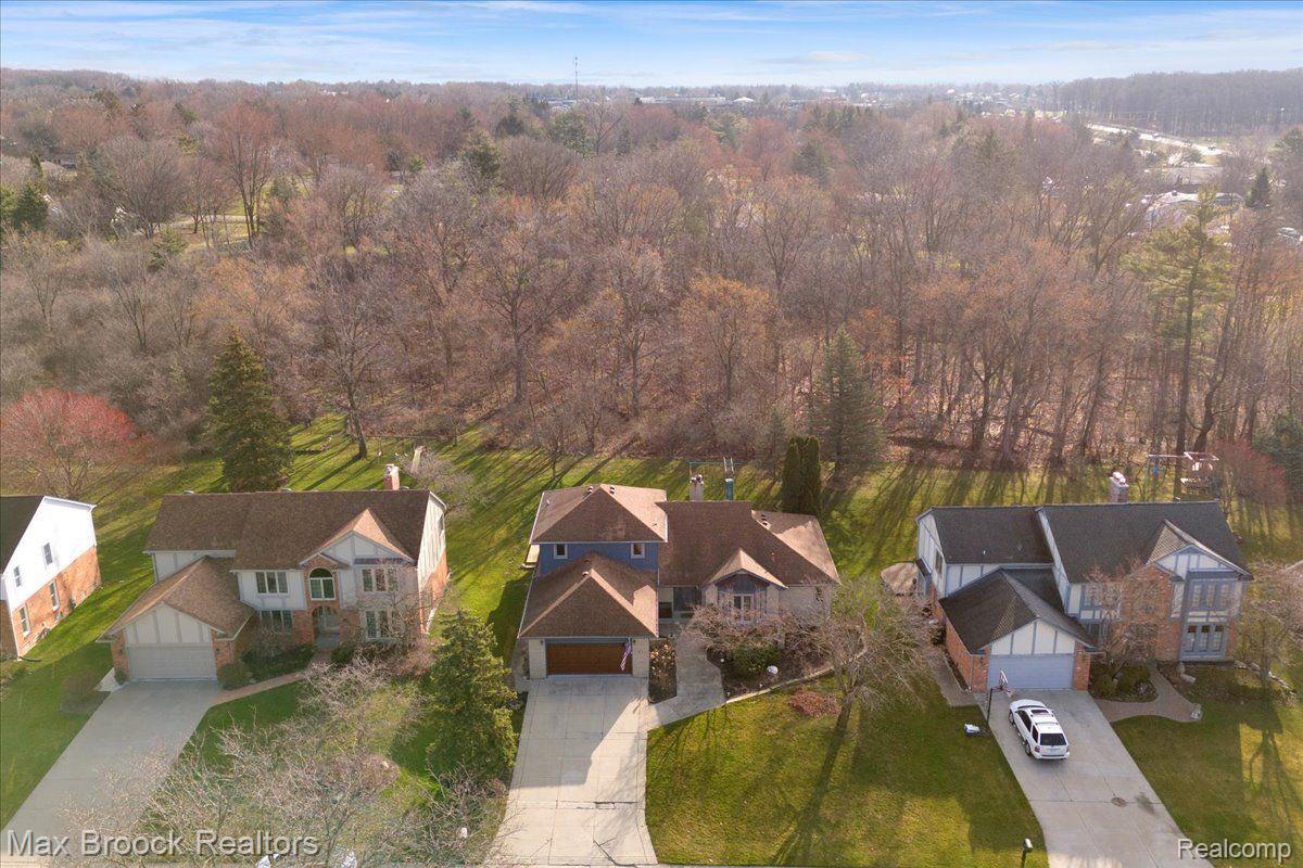190 Stonetree Circle