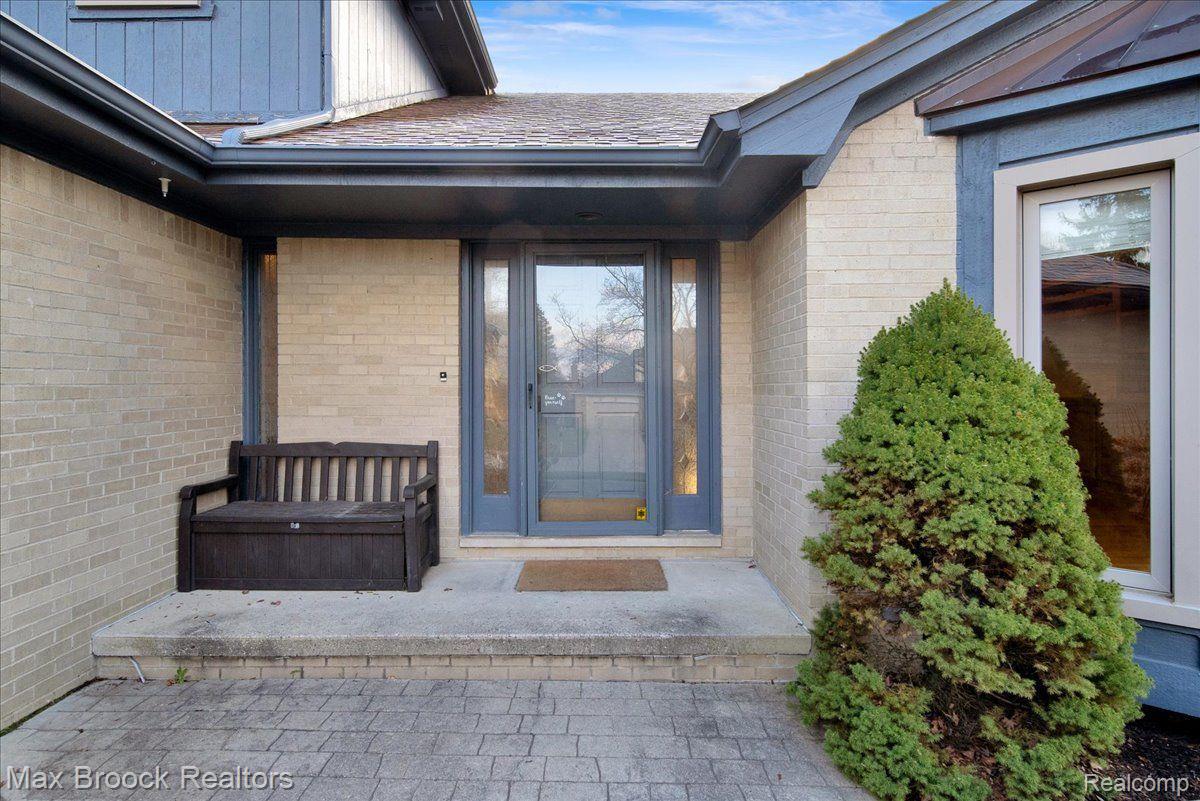 190 Stonetree Circle