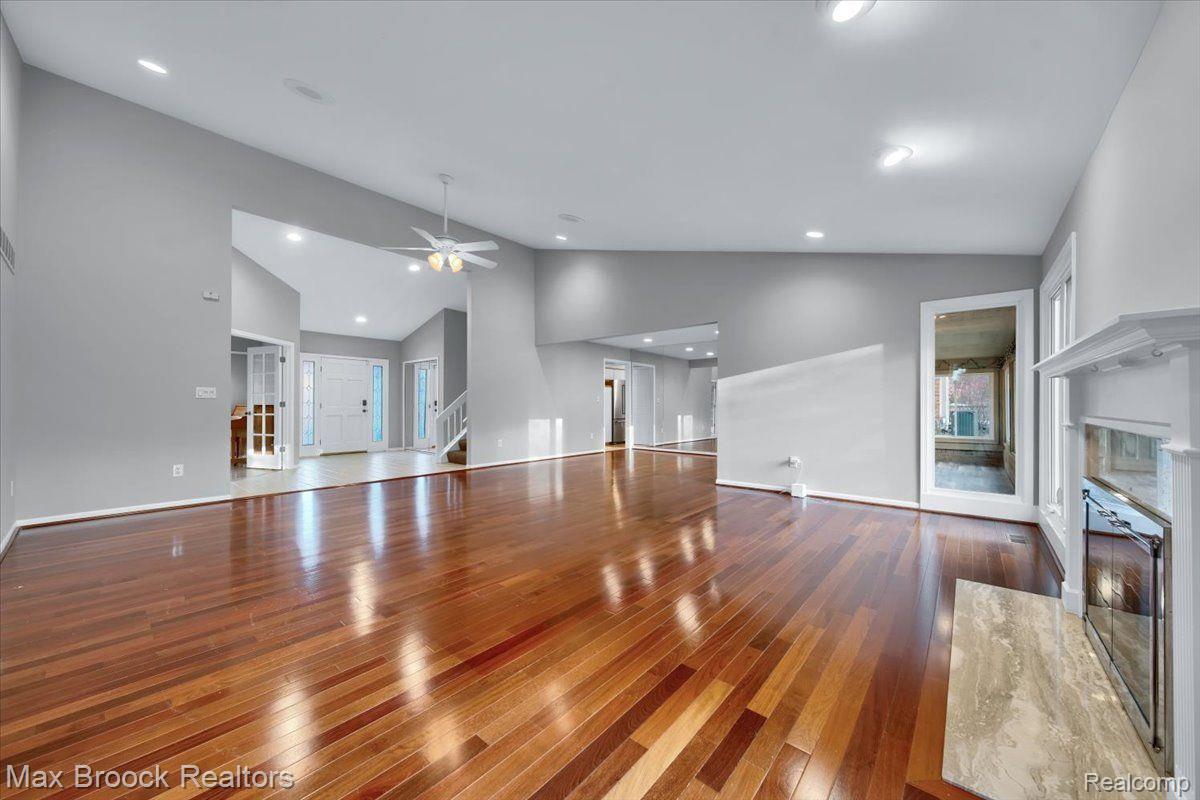 190 Stonetree Circle