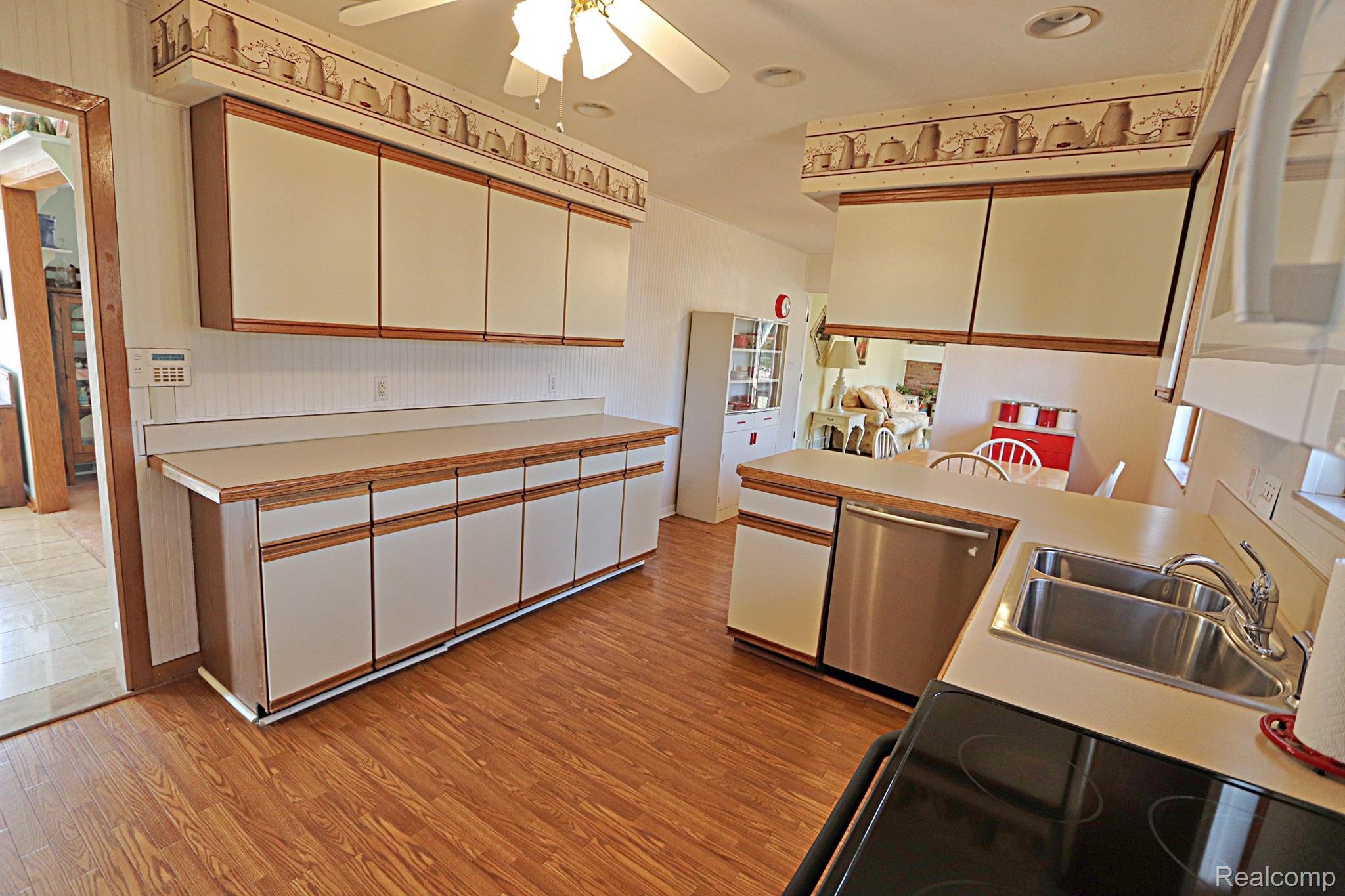 2910 COSTA MESA