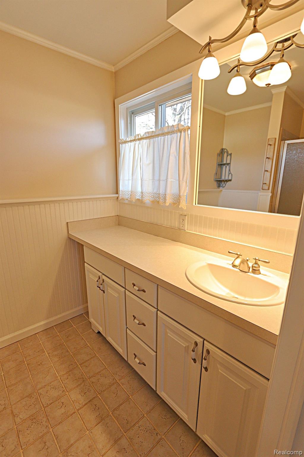 2910 COSTA MESA