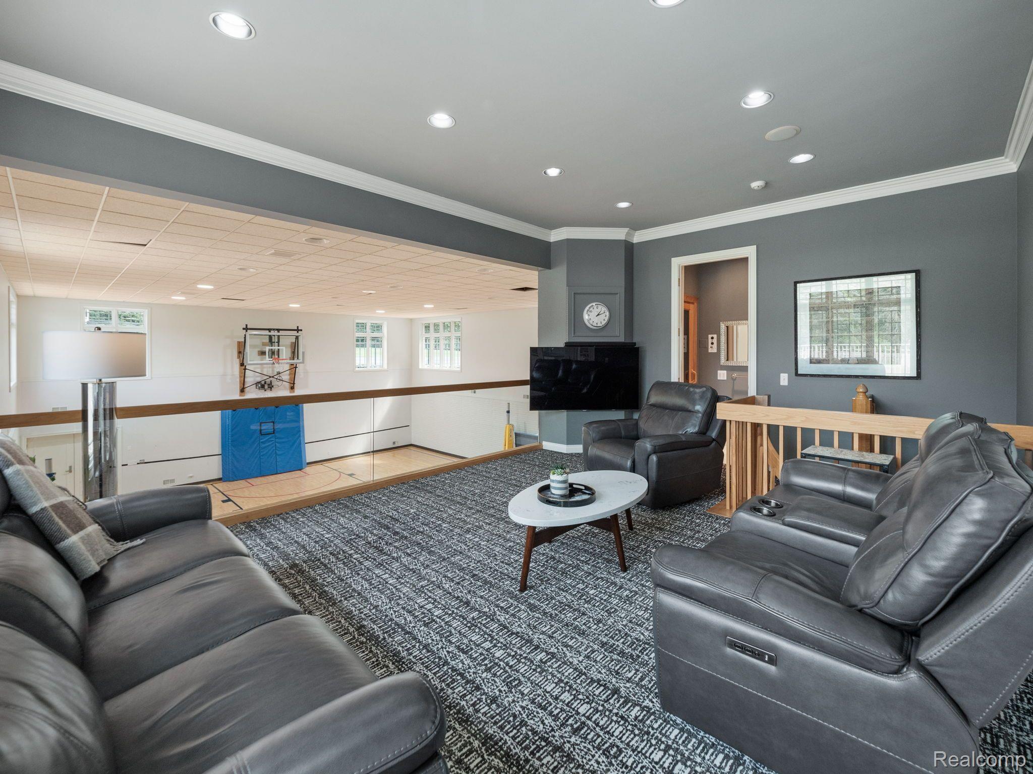 1100 Orchard Ridge Road