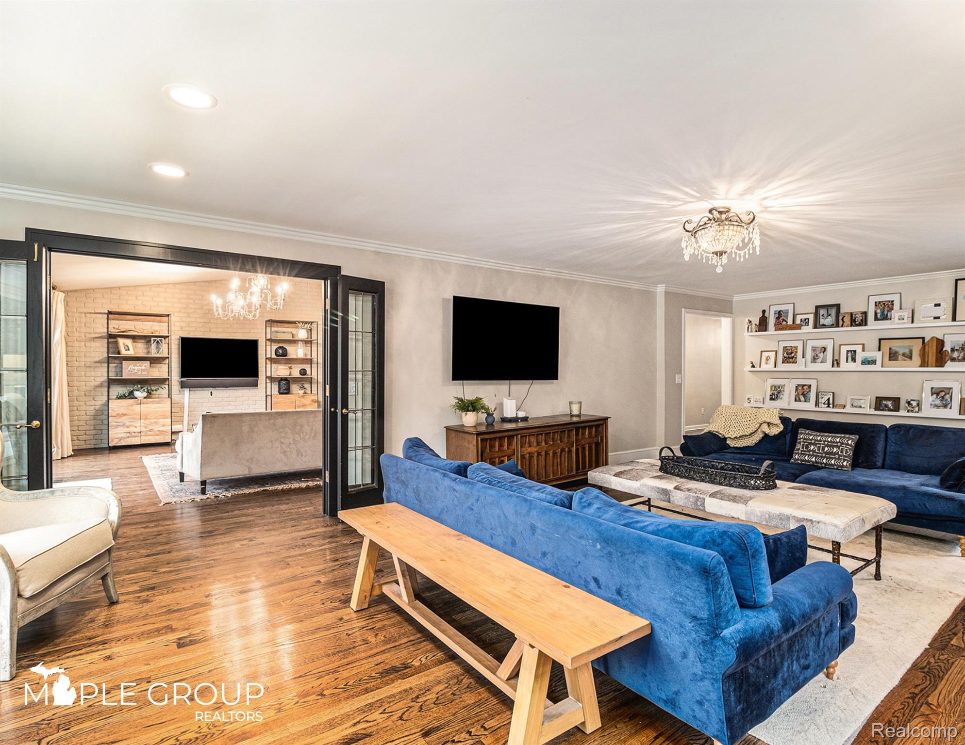 1141 LAKE PARK Drive
