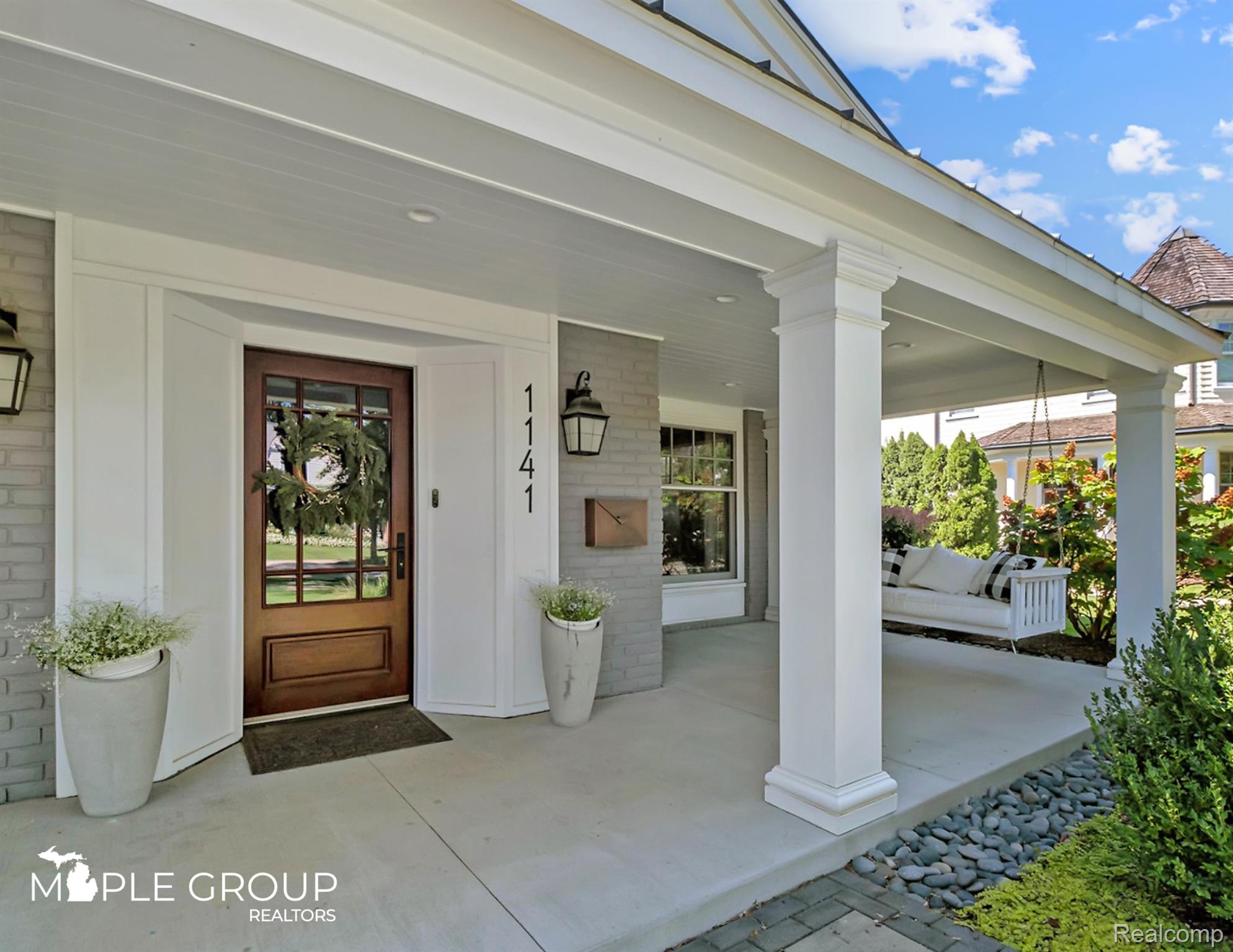 1141 LAKE PARK Drive