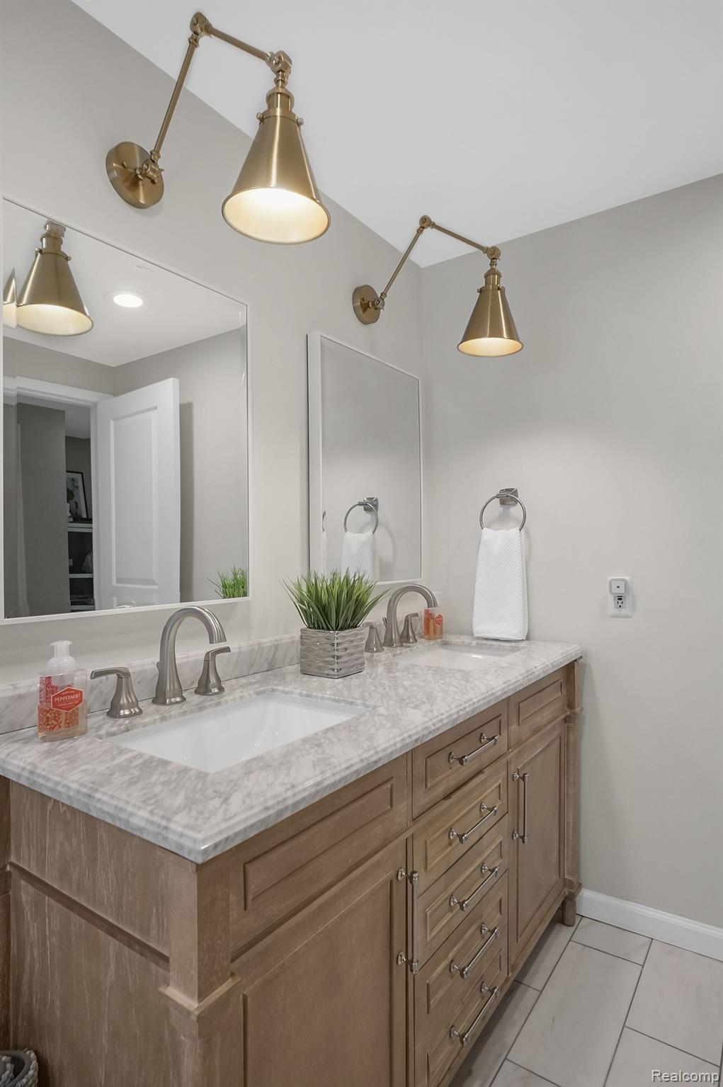 4450 Pine Tree Trail