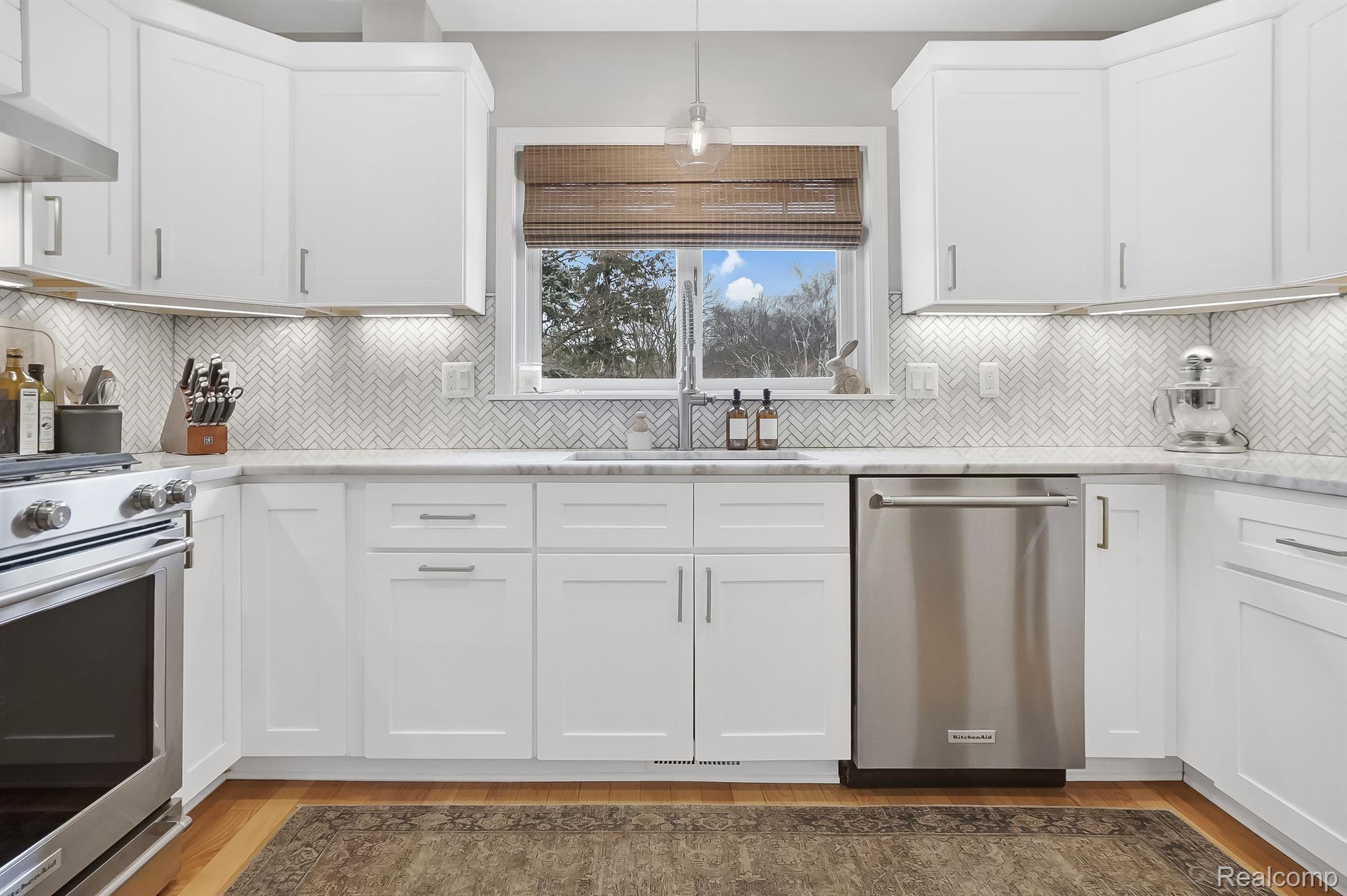4450 Pine Tree Trail