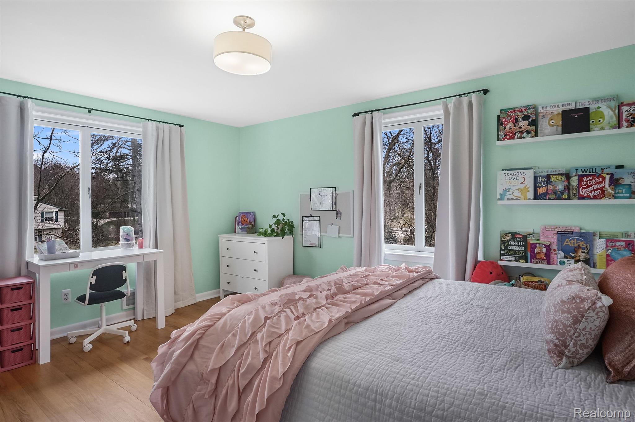 4450 Pine Tree Trail