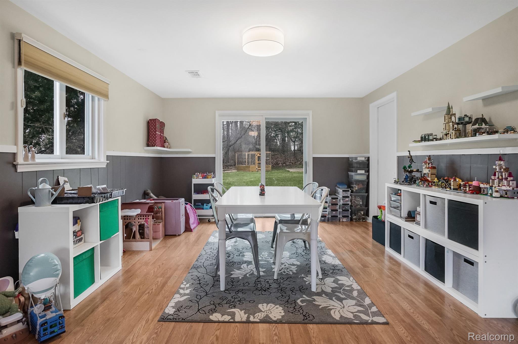 4450 Pine Tree Trail