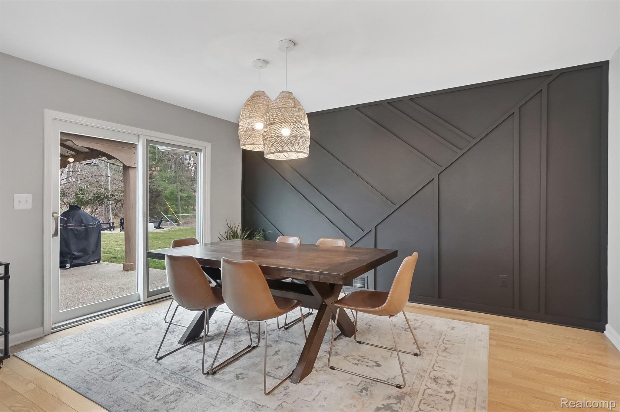 4450 Pine Tree Trail