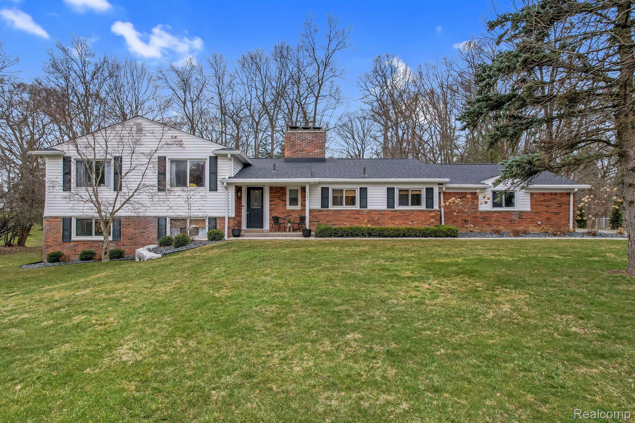 4450 Pine Tree Trail