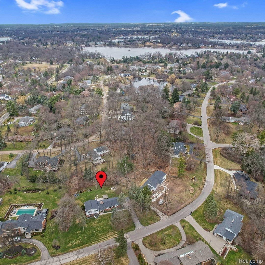 4450 Pine Tree Trail