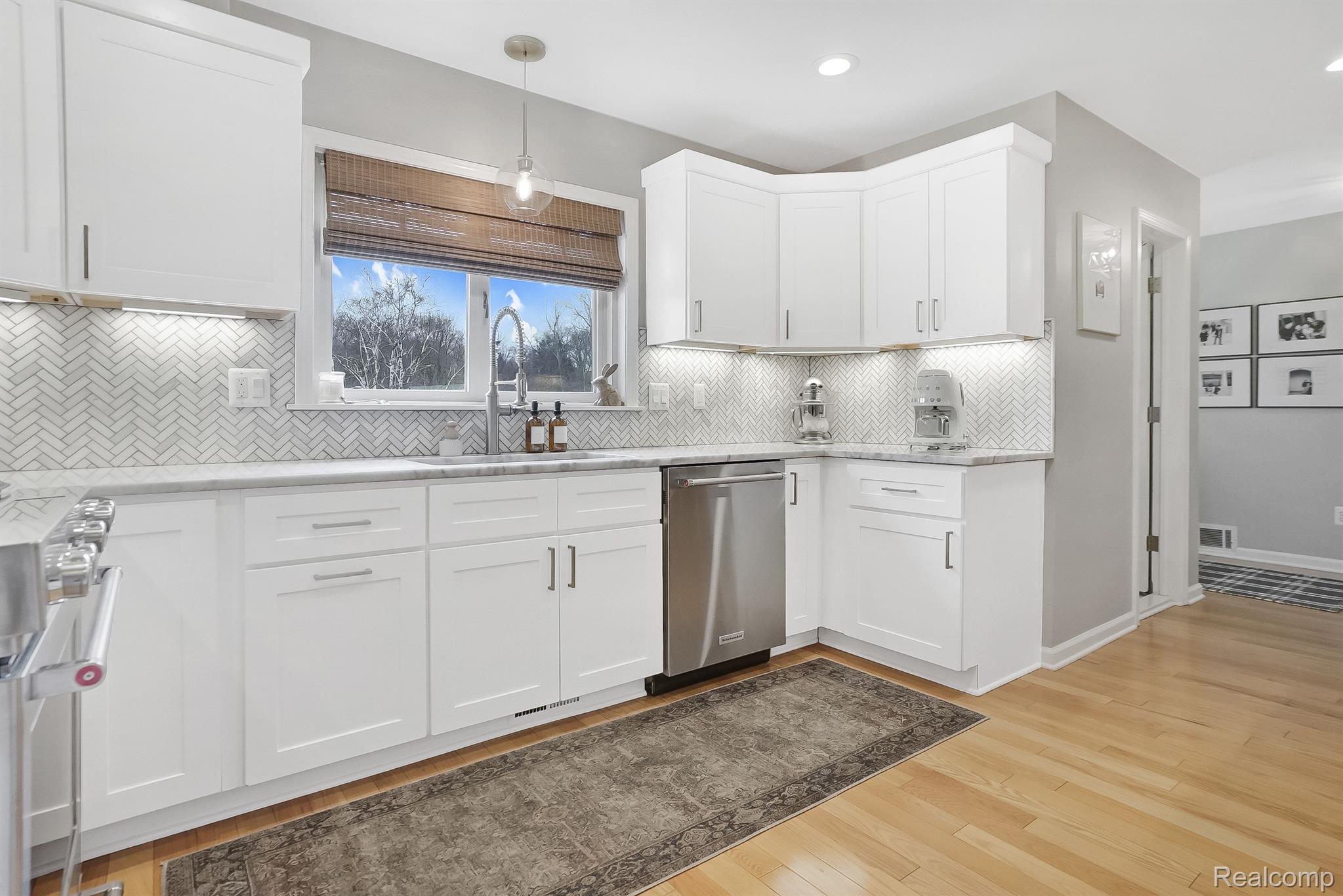 4450 Pine Tree Trail