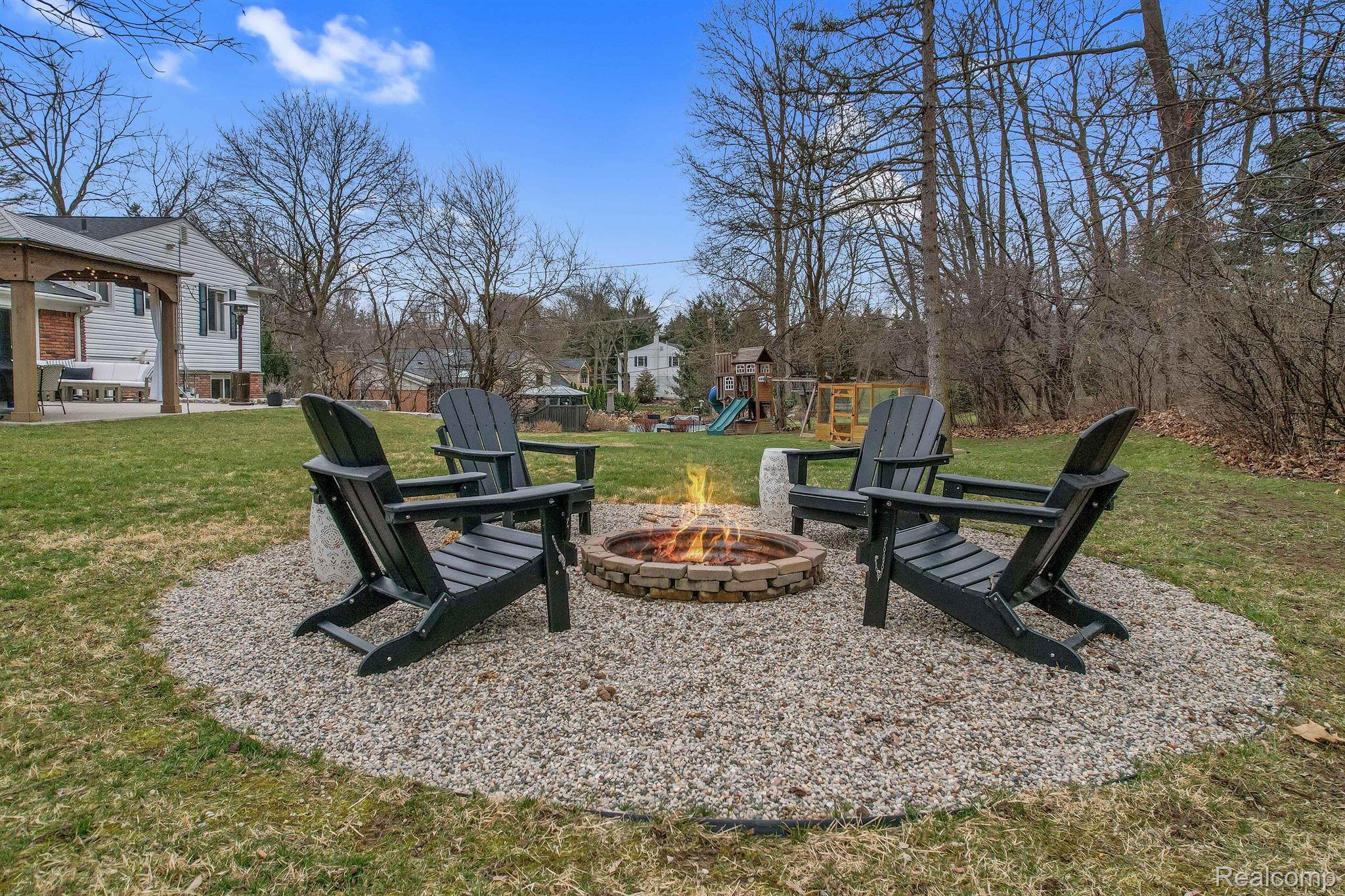 4450 Pine Tree Trail
