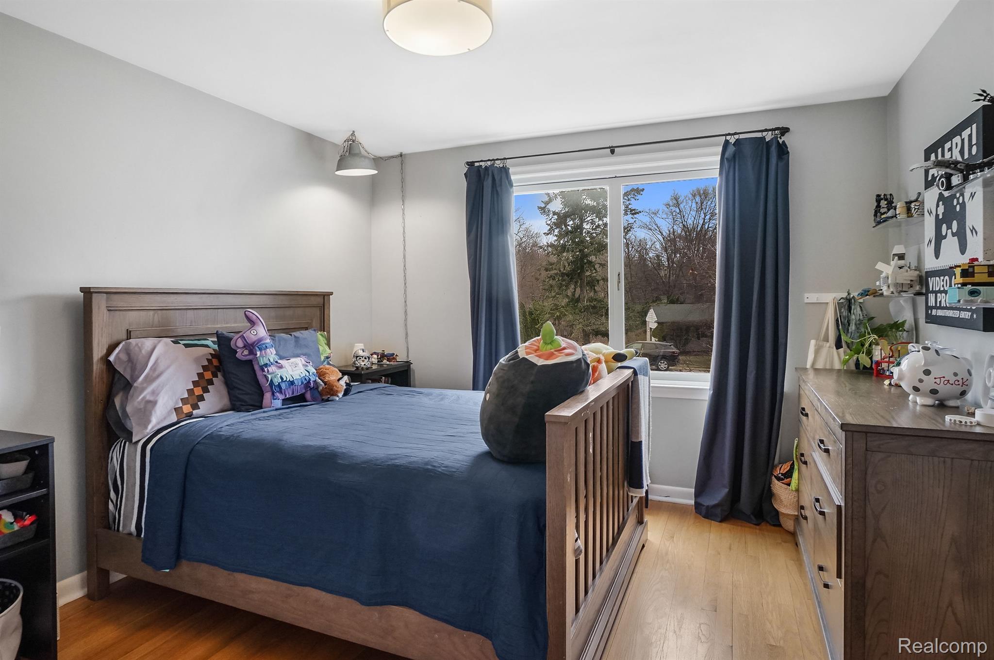 4450 Pine Tree Trail