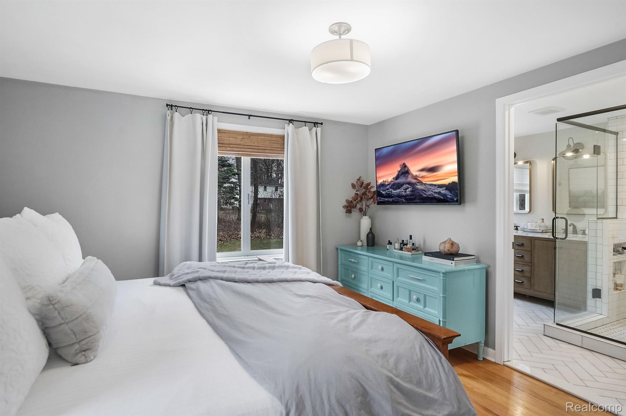 4450 Pine Tree Trail