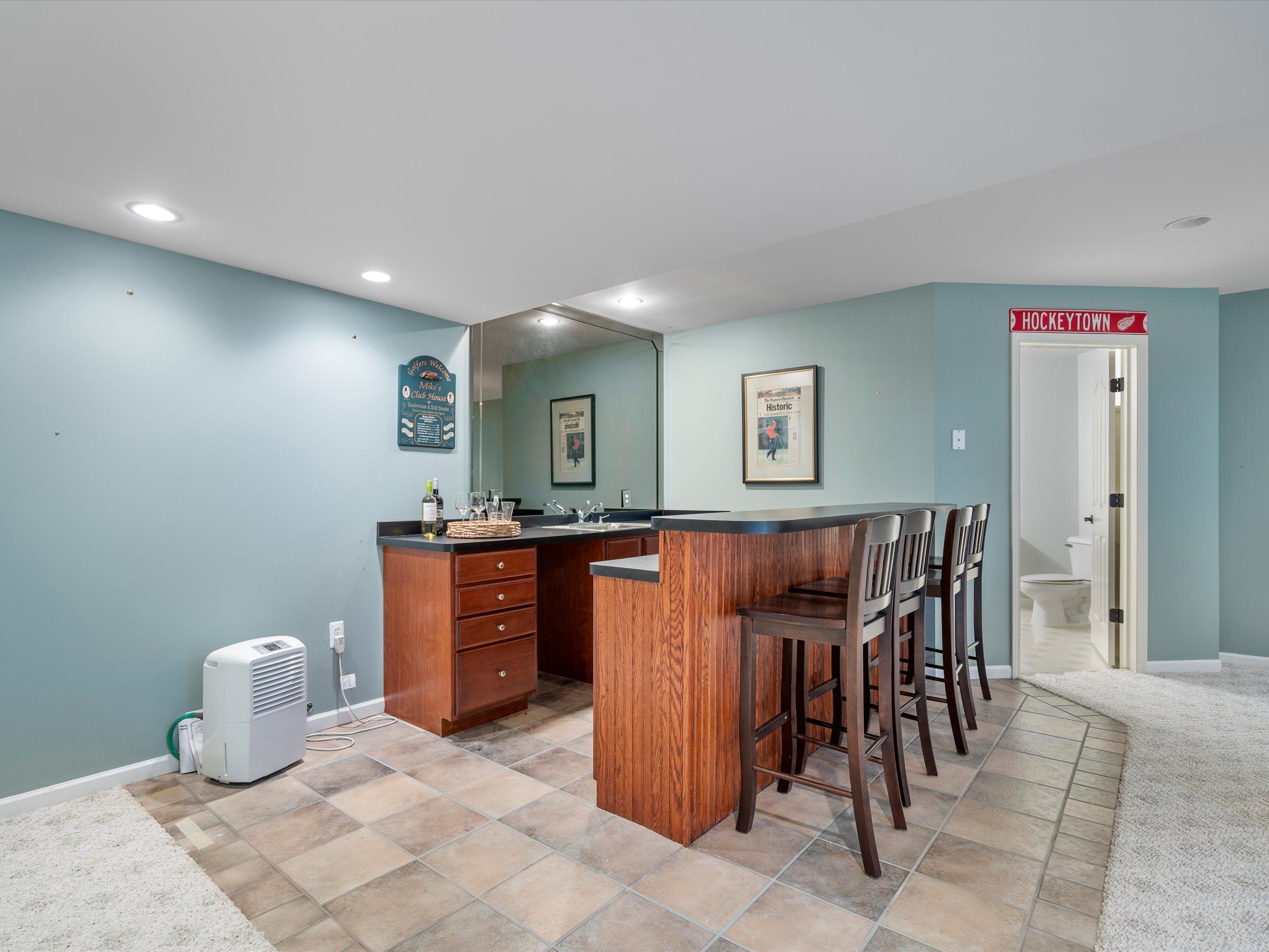 1331 Avon Circle W