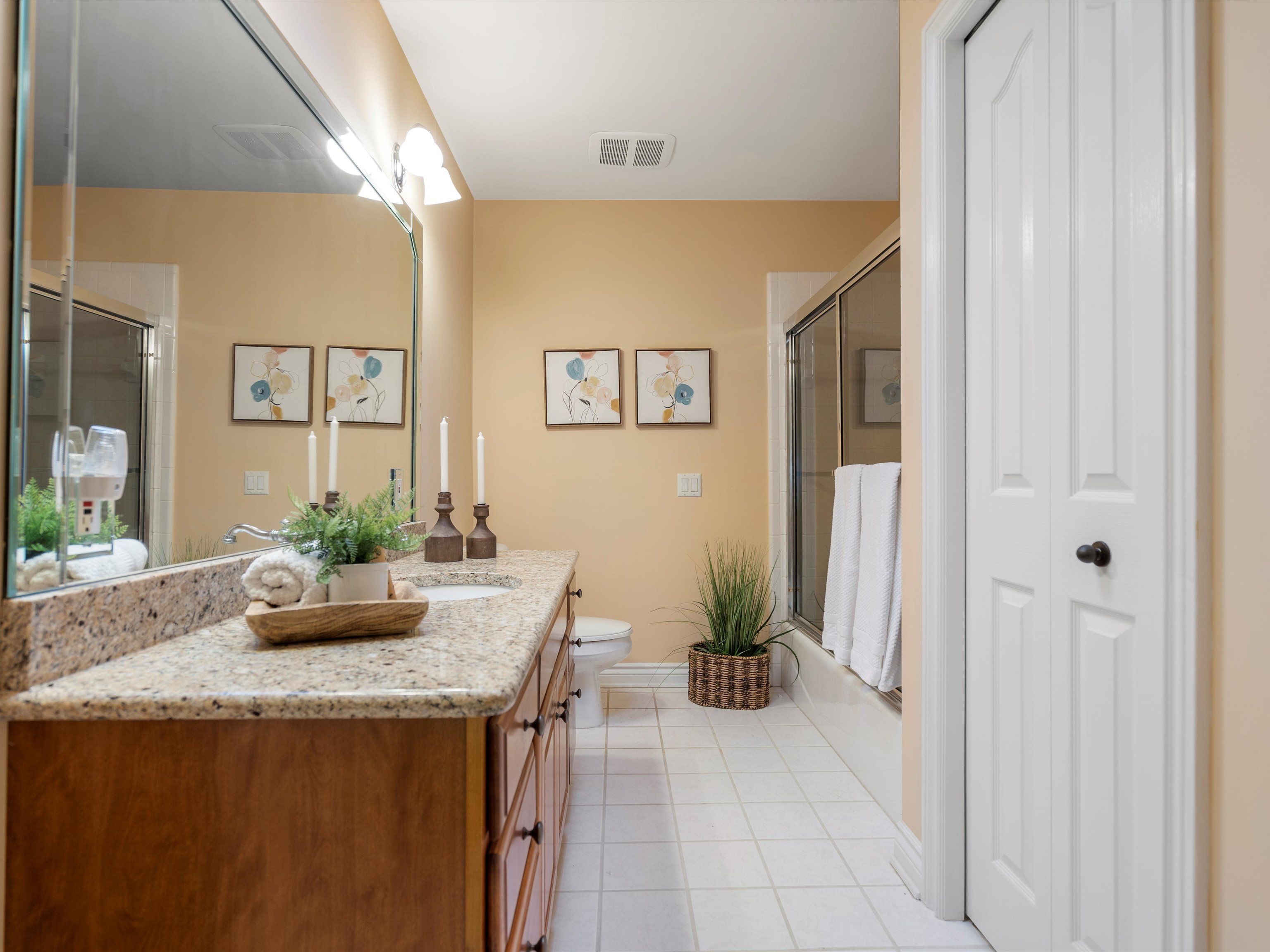 1331 Avon Circle W