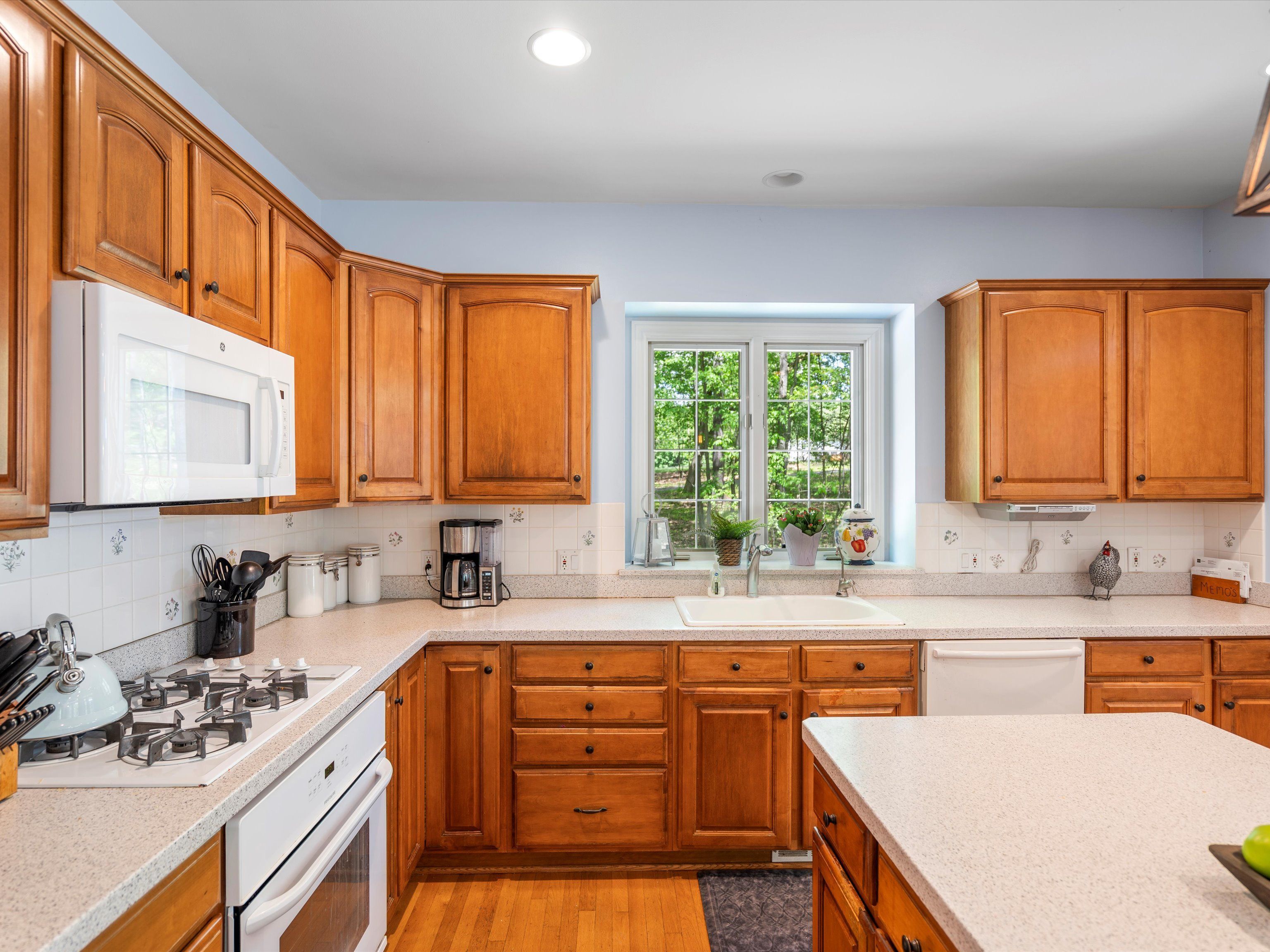 1331 Avon Circle W