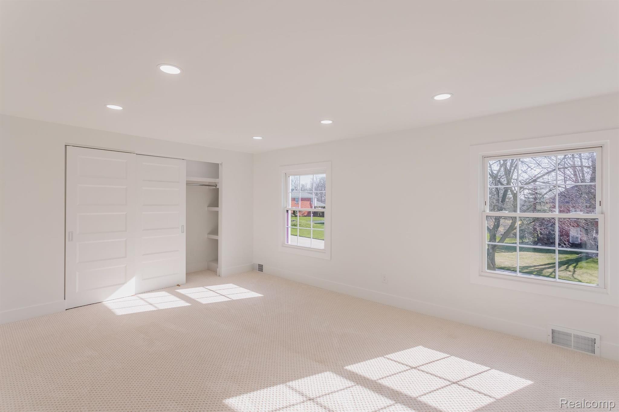 4054 ANTIQUE Lane