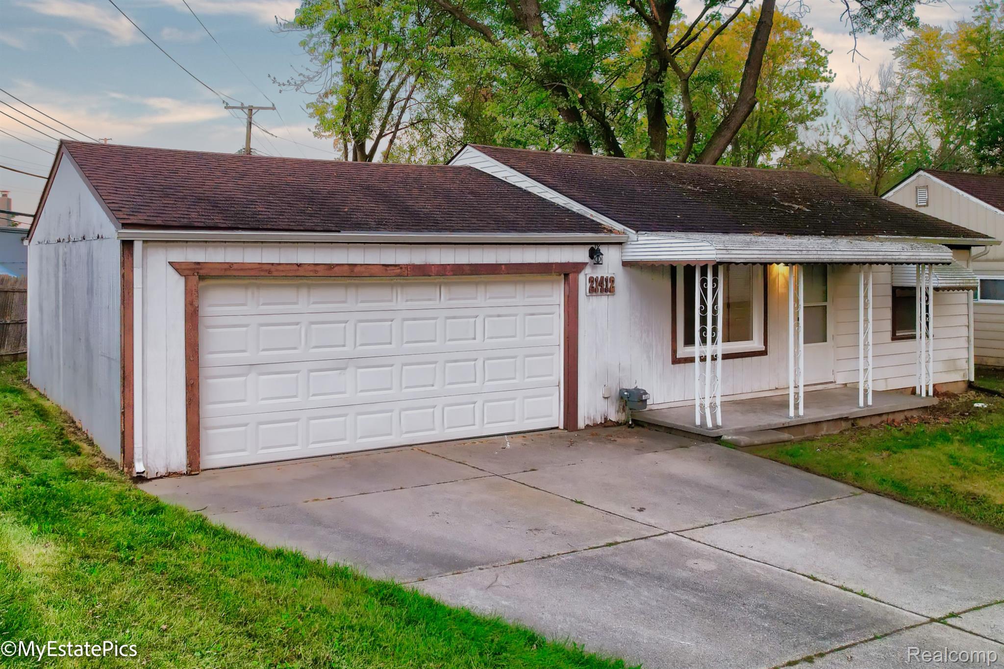 21412 PURDUE Avenue