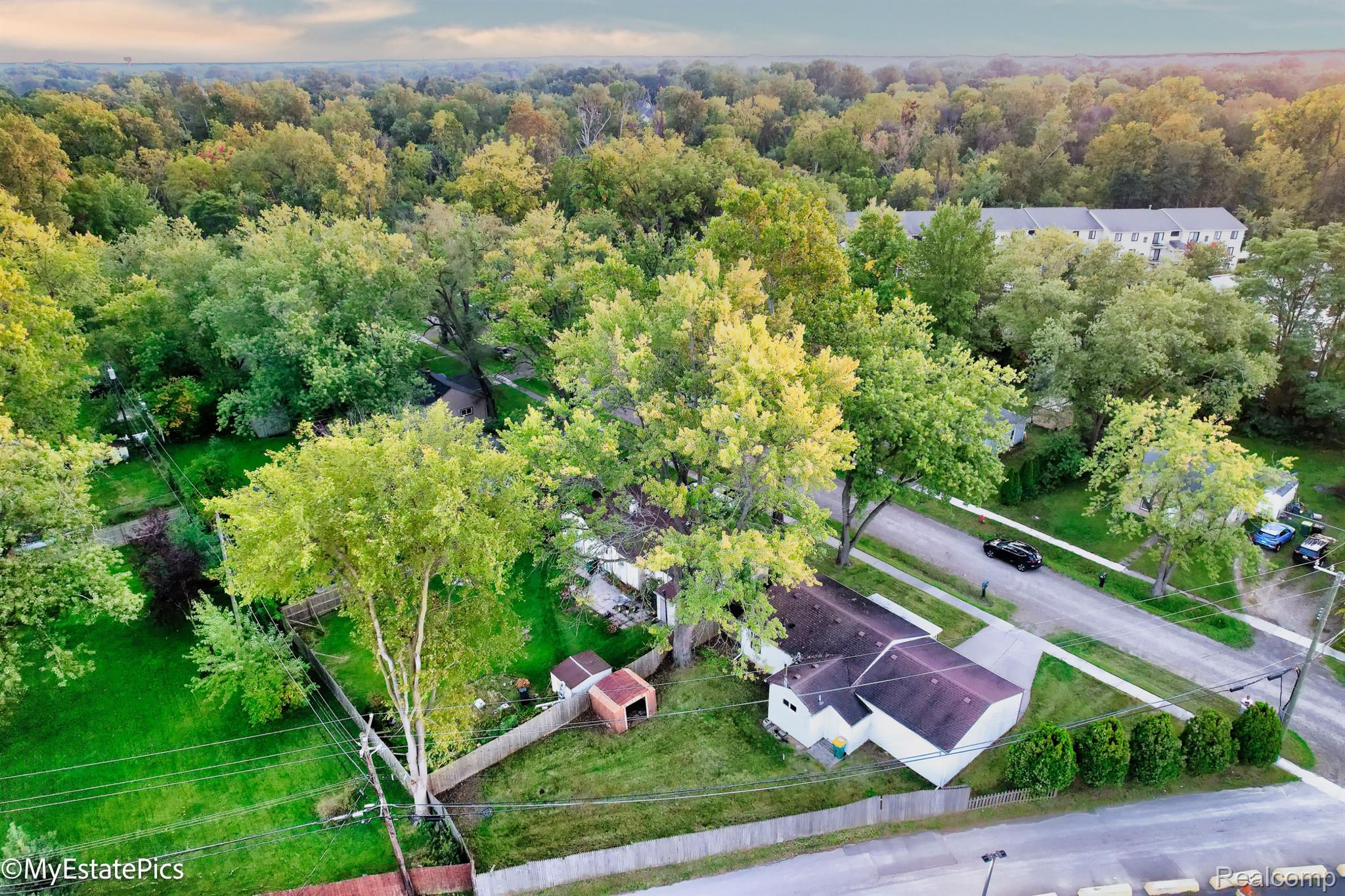 21412 PURDUE Avenue